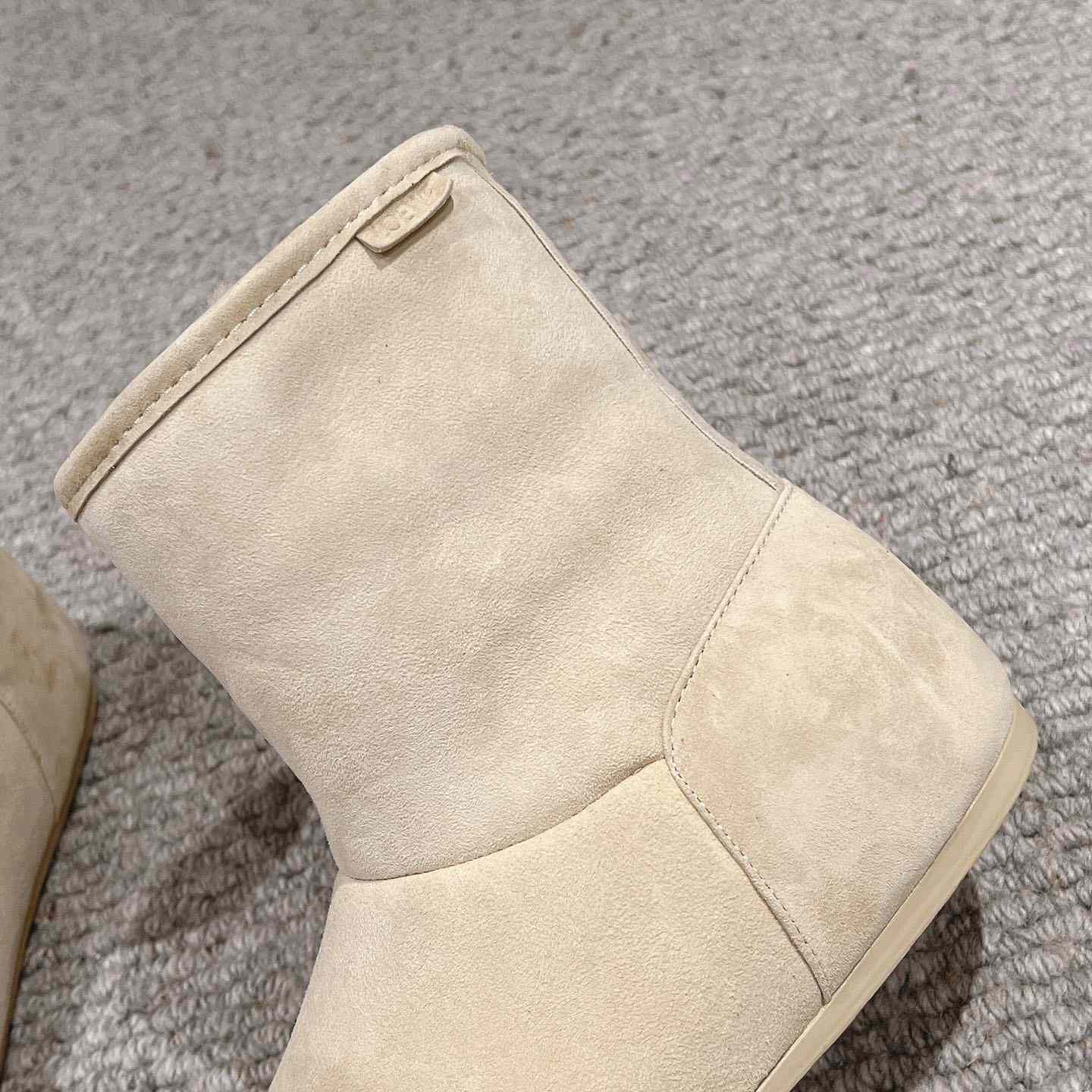 Loewe Lago Boot In Suede And Shearling - DopestKickz