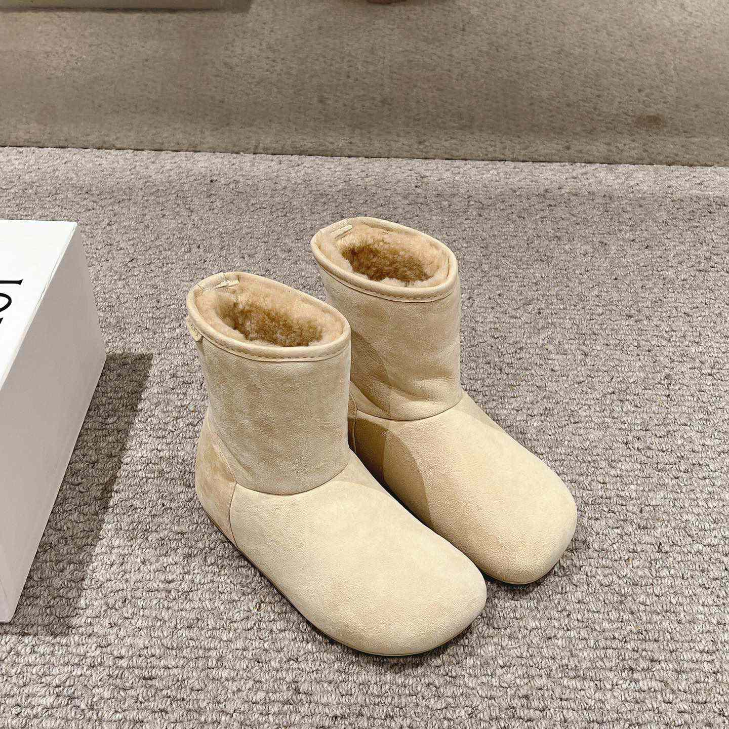 Loewe Lago Boot In Suede And Shearling - DopestKickz