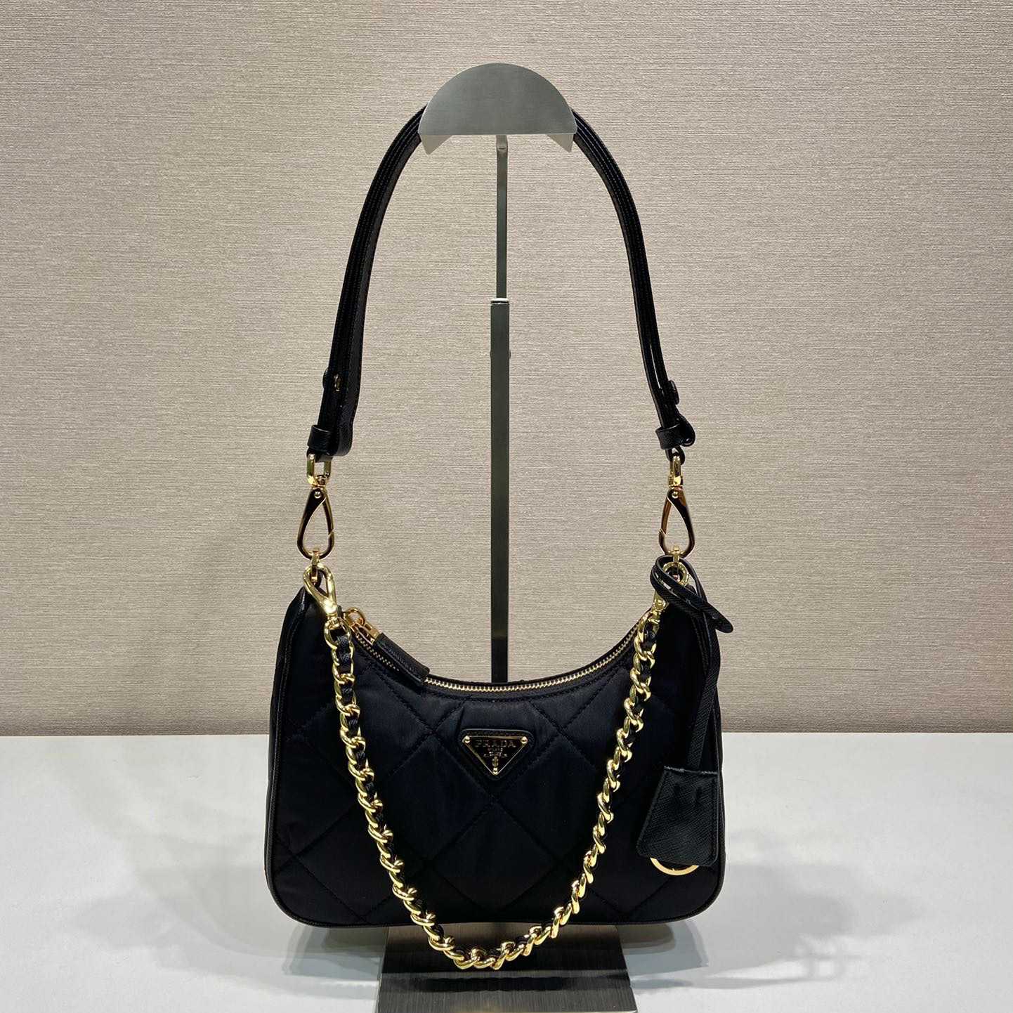 Prada Re-Edition 1995 Chaîne Re-Nylon Mini-bag - DopestKickz