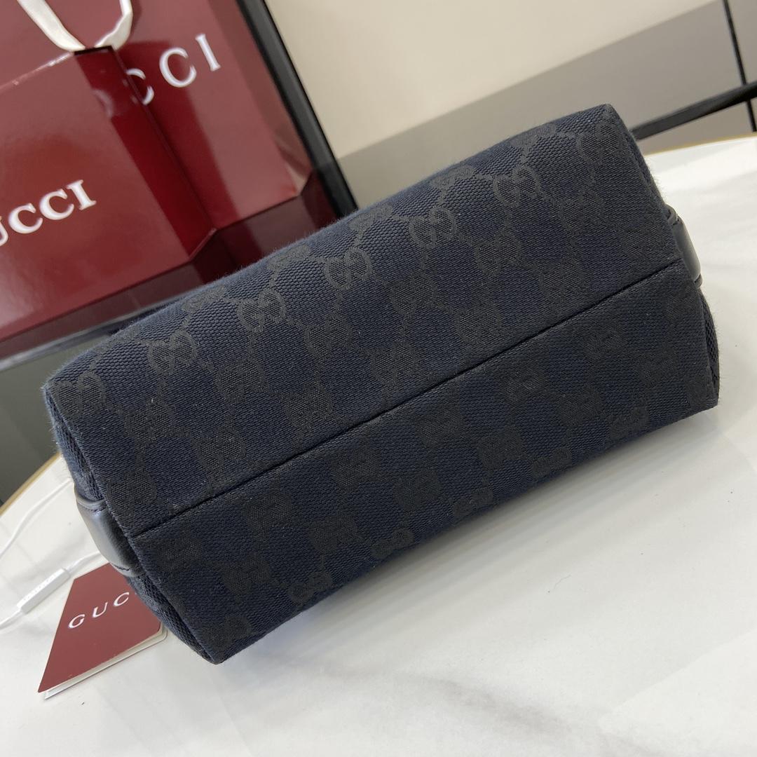 Gucci GG Super Mini Shoulder Bag - DopestKickz
