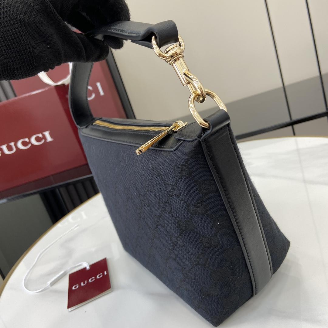 Gucci GG Super Mini Shoulder Bag - DopestKickz