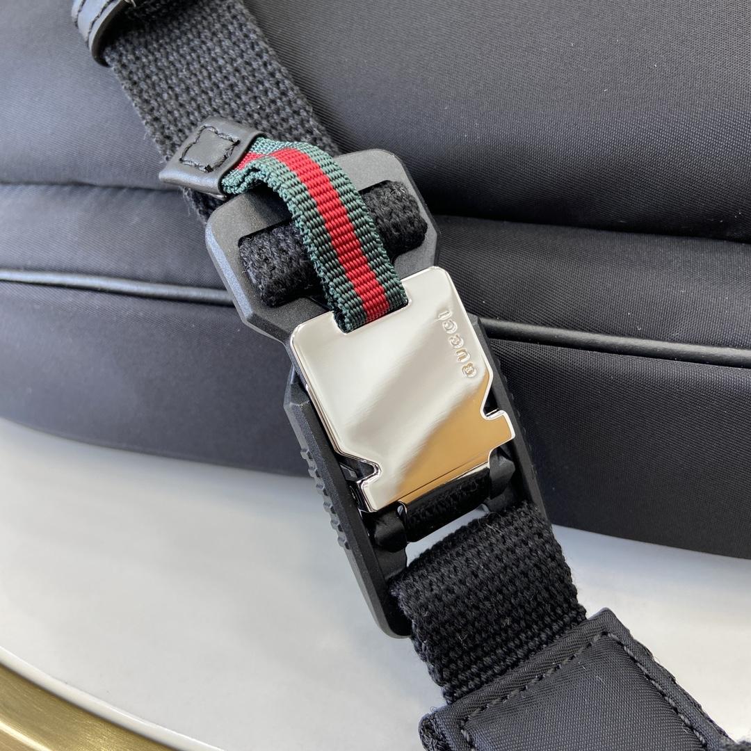 Gucci Small Crossbody Bag With Gucci Logo - DopestKickz