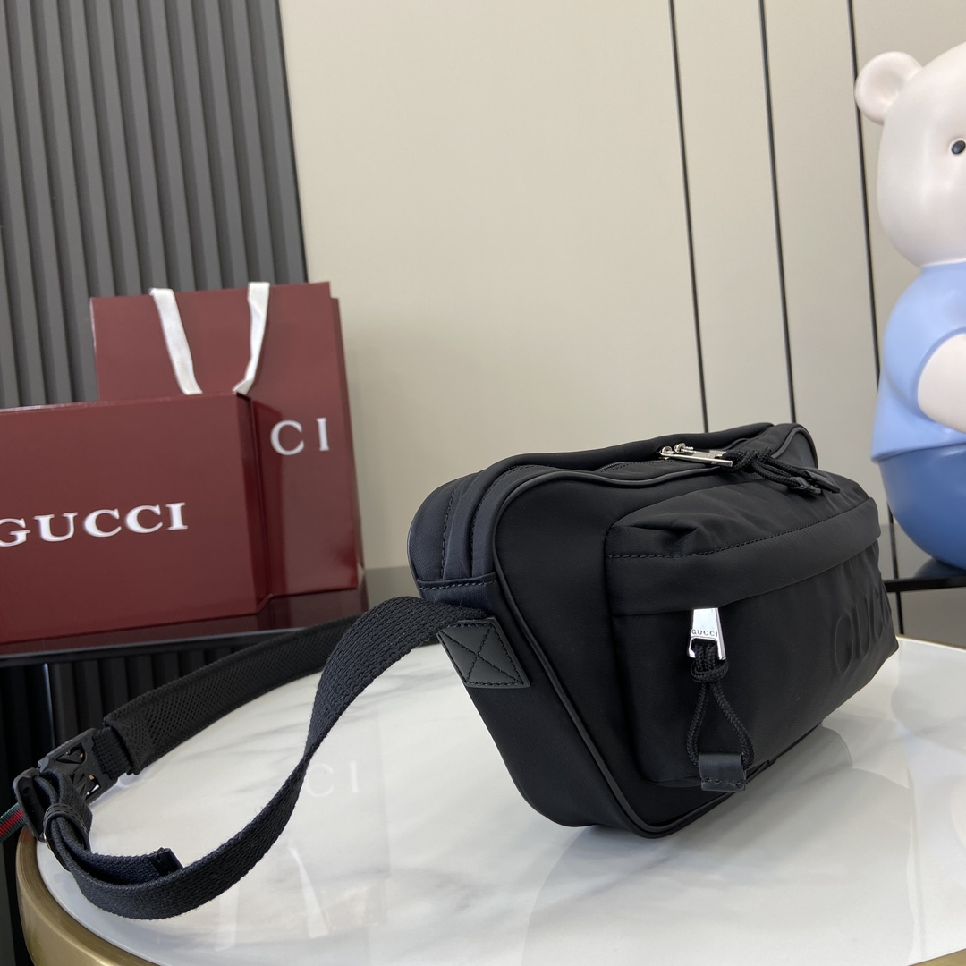 Gucci Small Crossbody Bag With Gucci Logo - DopestKickz