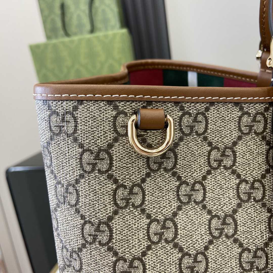 Gucci GG Emblem Medium Tote Bag - DopestKickz