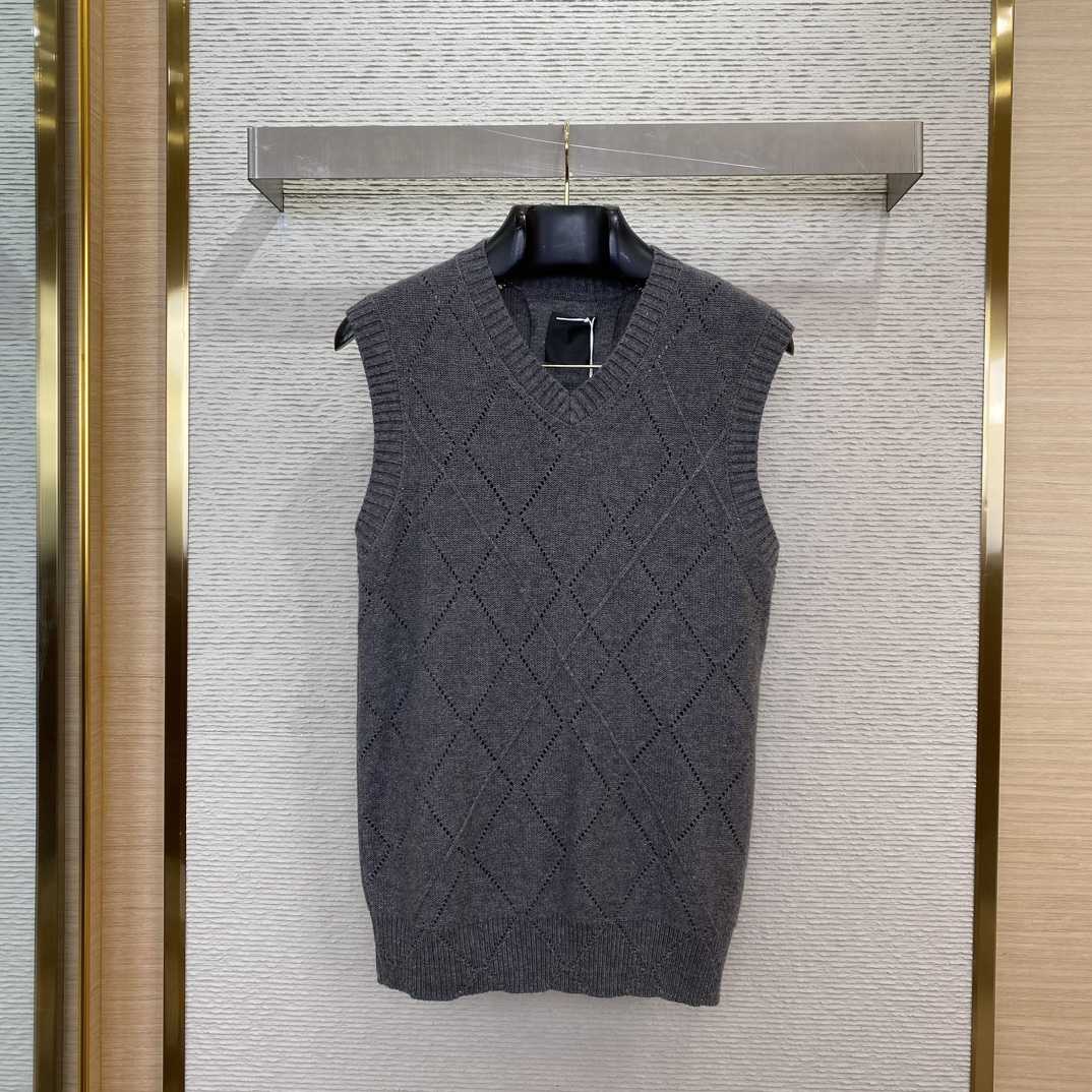 Givenchy Cropped Sweater In Wool - DopestKickz