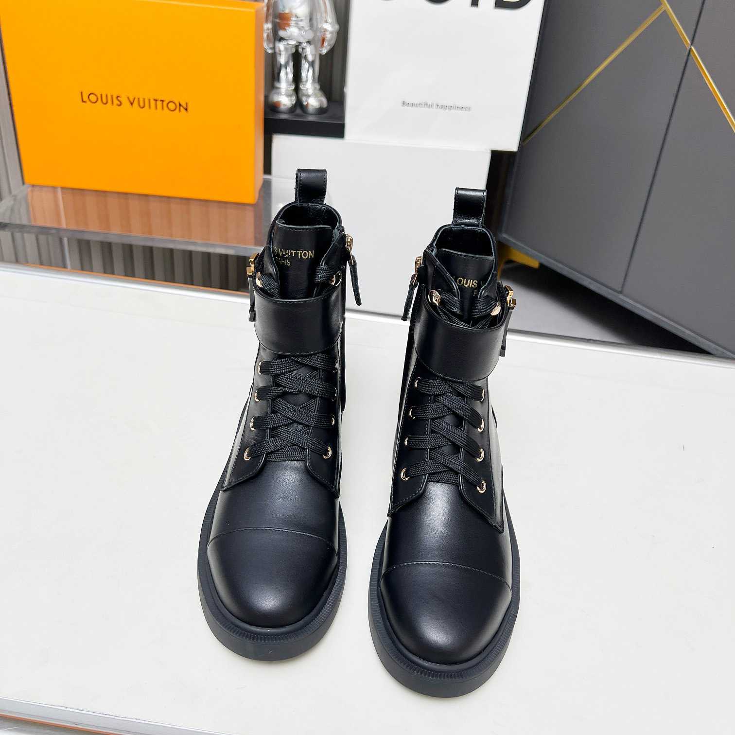Louis Vuitton Citizen Flat Ranger Boot    1ADCJ6 - DopestKickz
