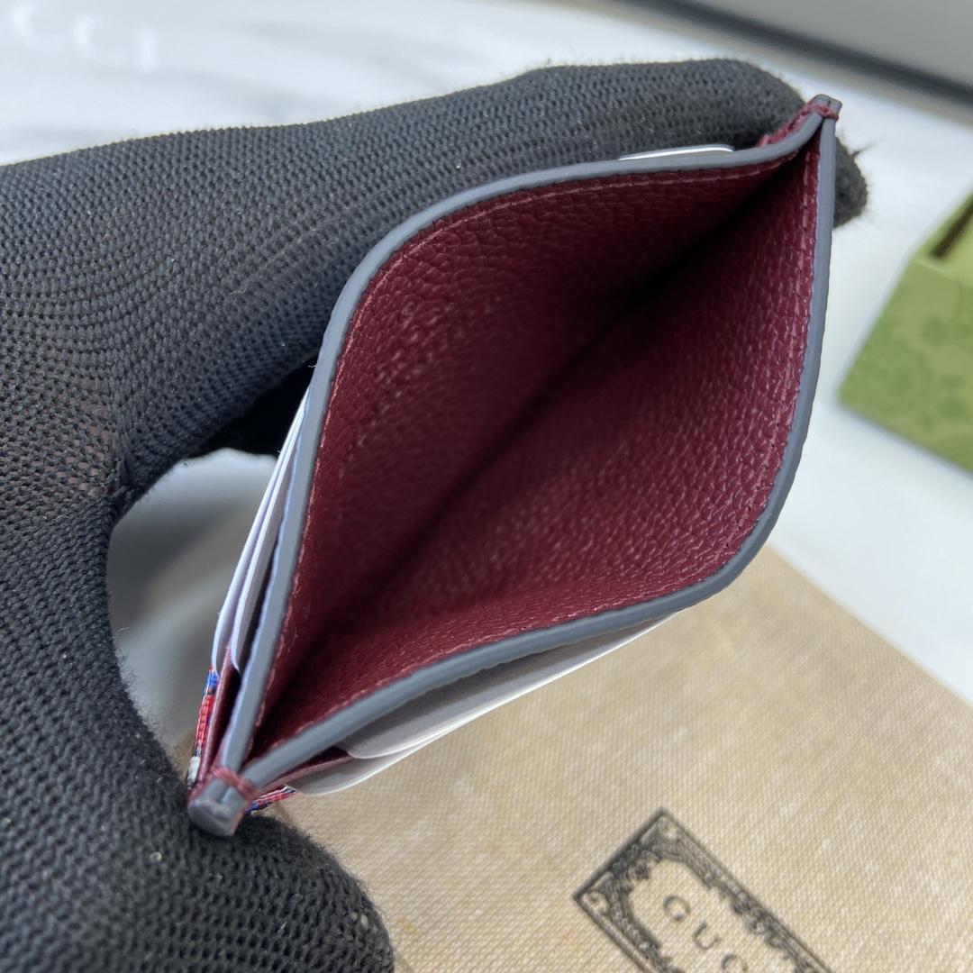 Gucci Card Case With GG Shadow - DopestKickz