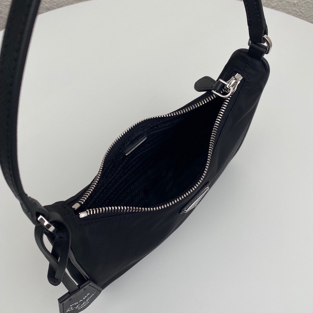 Prada Re-Edition Mini-Bag  （23cm-13cm-5cm） - DopestKickz