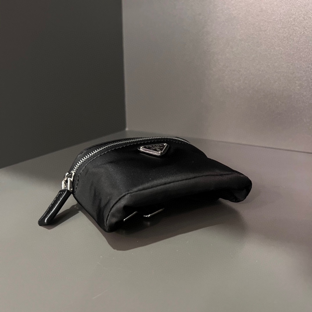 Prada Wrist Bag ﻿ - DopestKickz