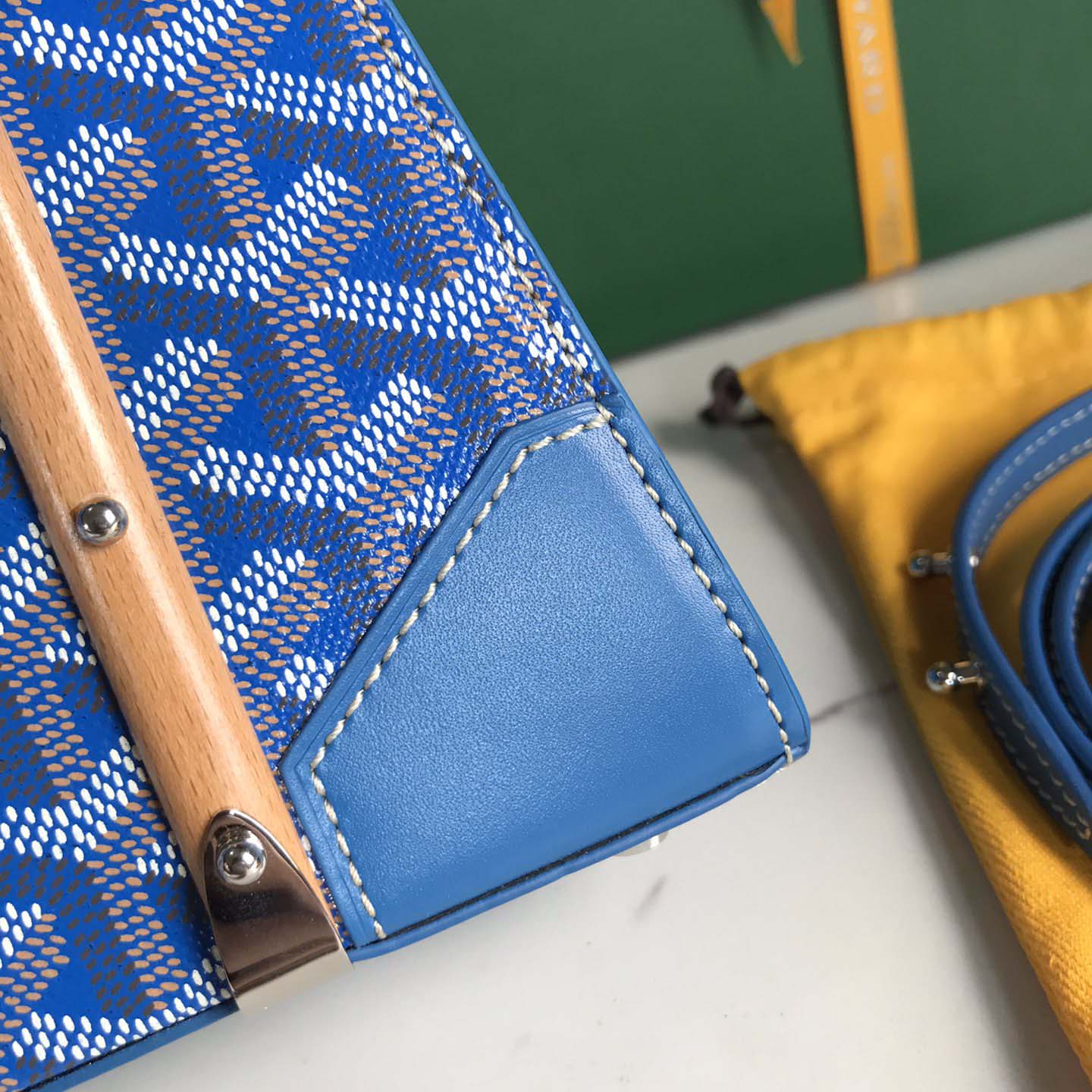 Goyard Saïgon Bag   (21-14-8.5cm) - DopestKickz