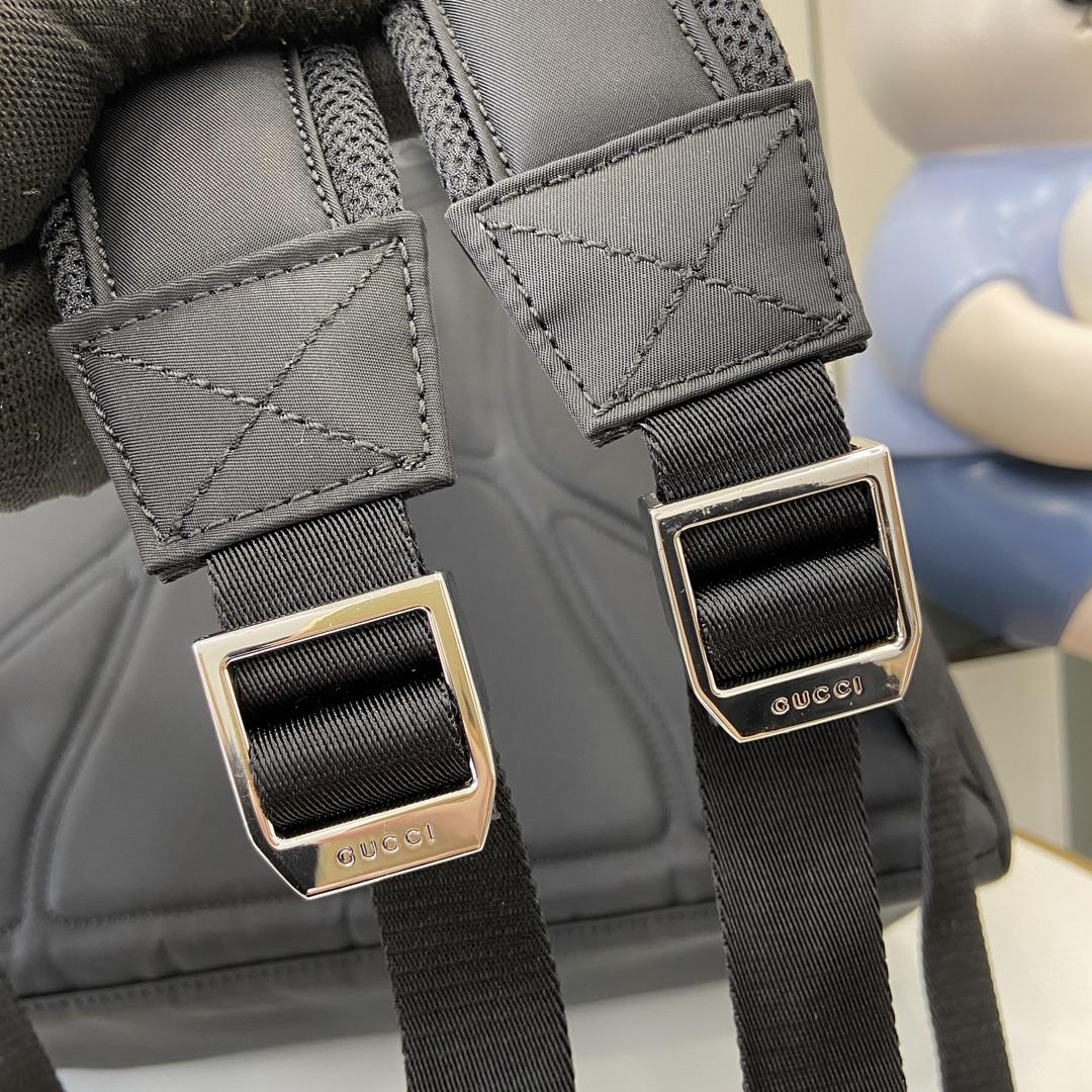 Gucci Medium Backpack With Gucci Logo - DopestKickz