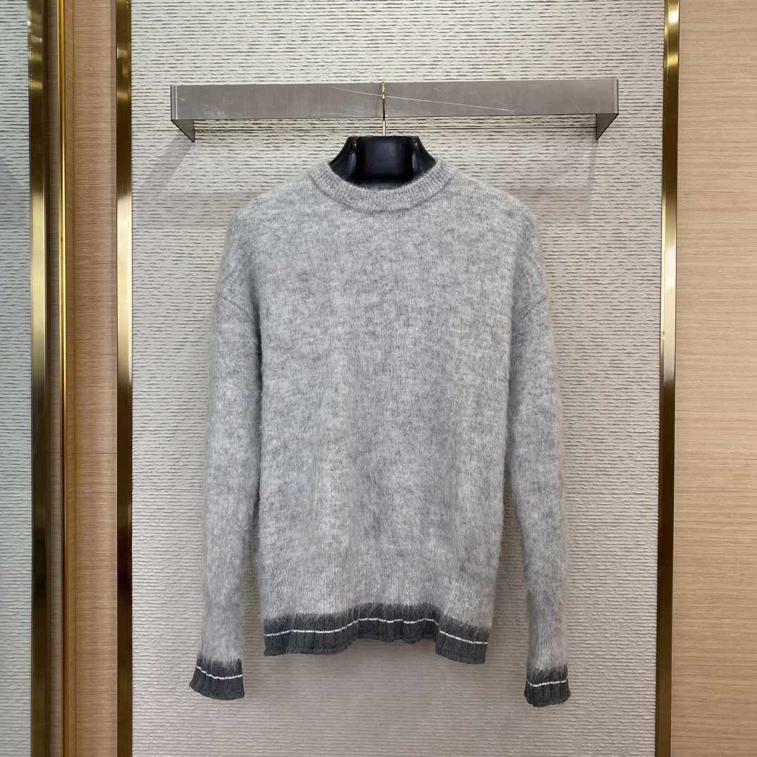Givenchy 4G Logo Detailed Crewneck Sweater - DopestKickz