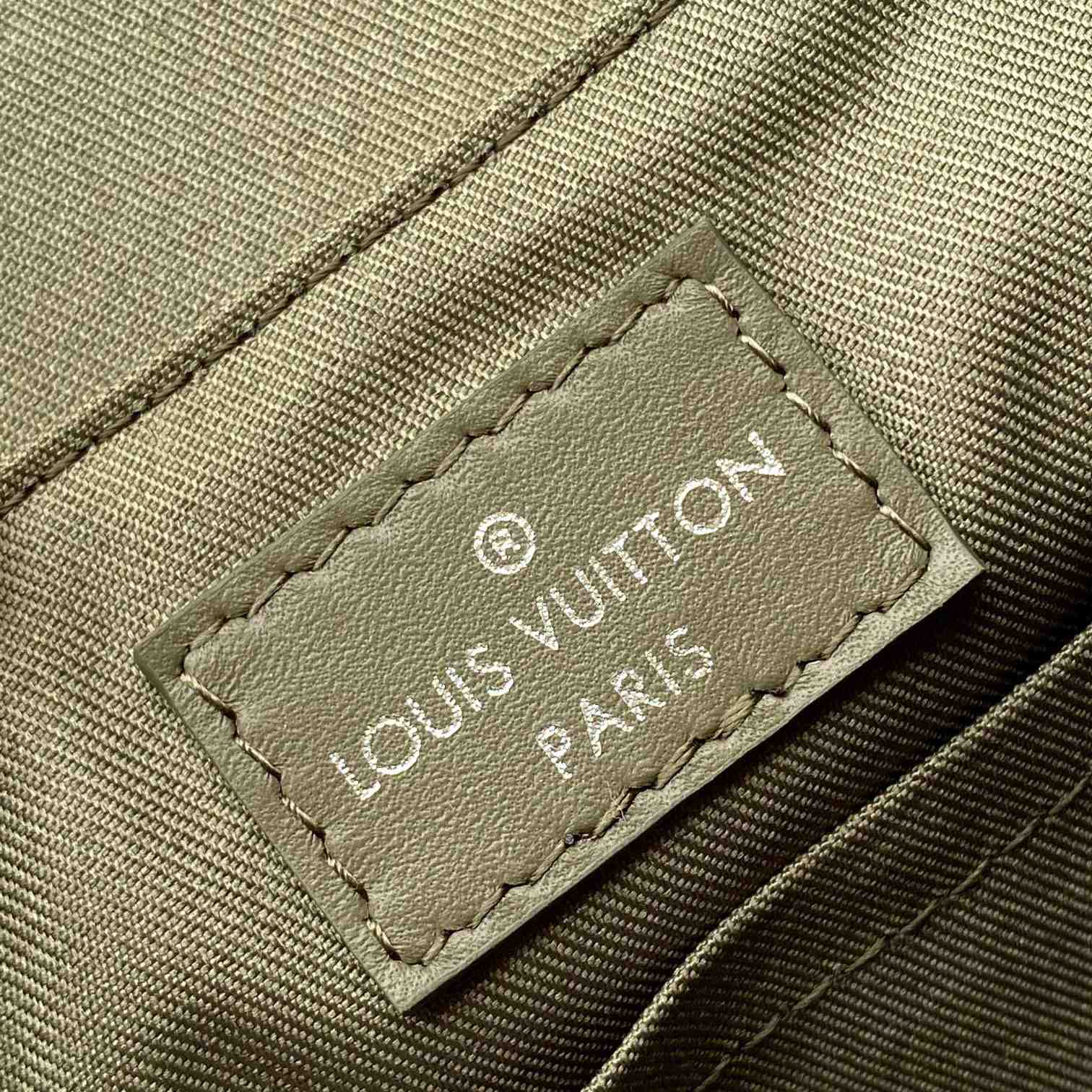 Louis Vuitton District PM   M11593 - DopestKickz