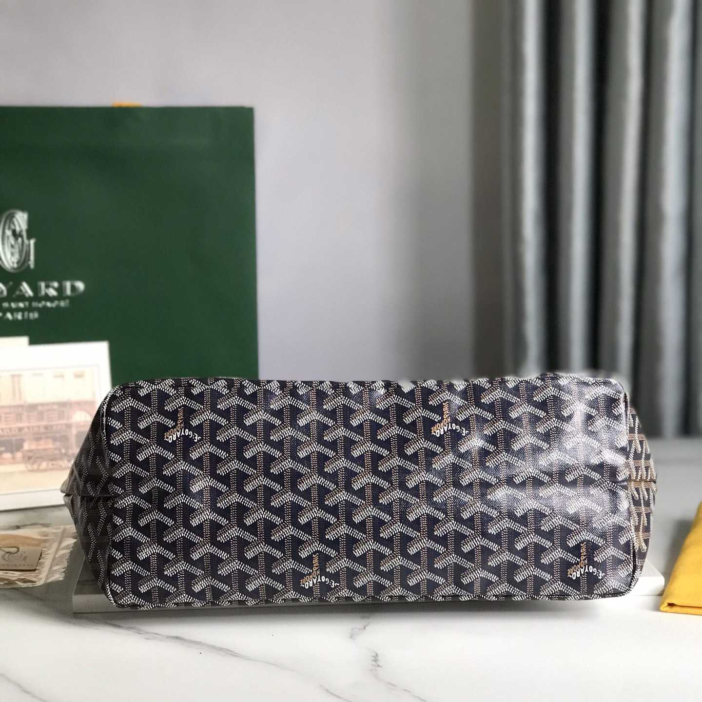 Goyard Artois PM Bag - DopestKickz