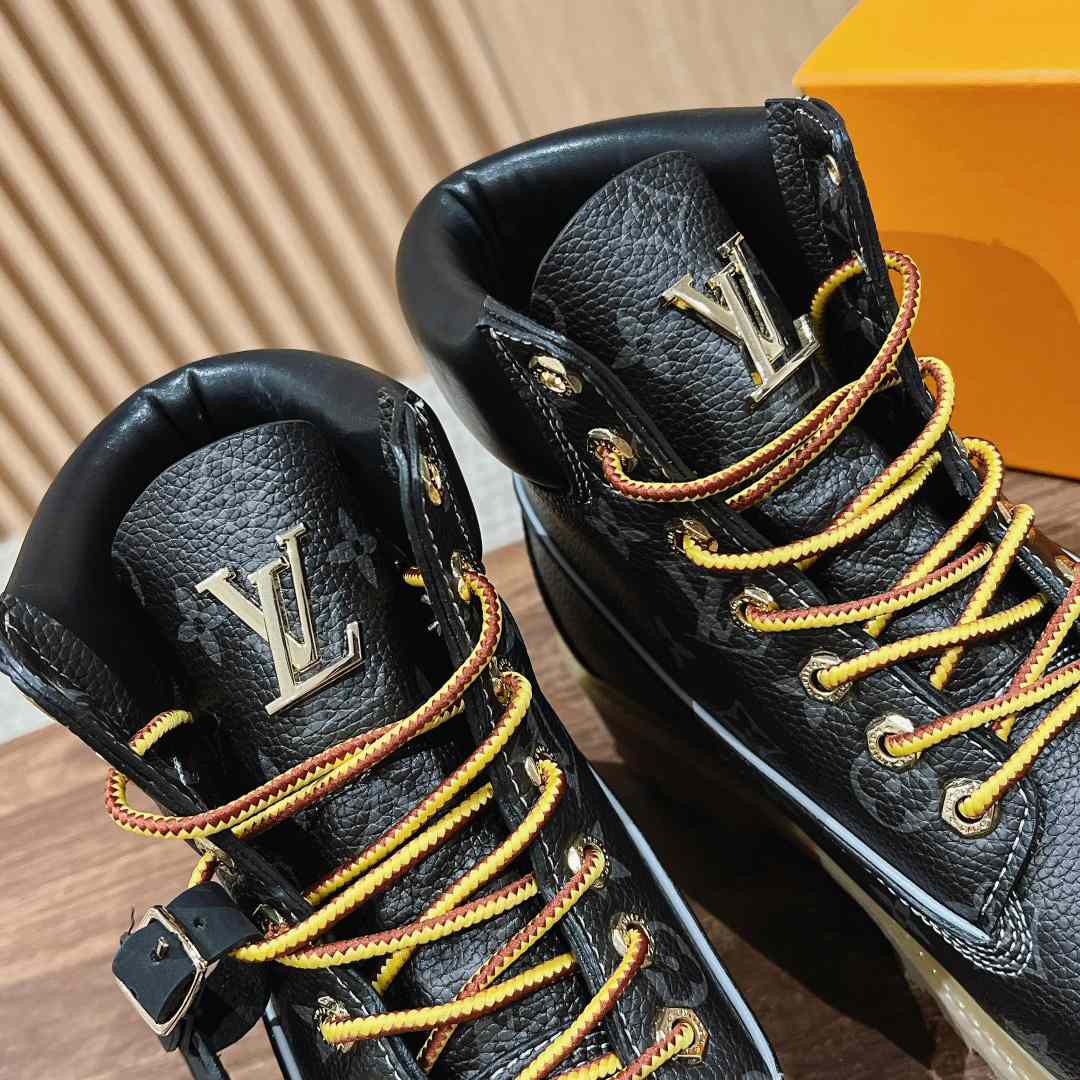 Louis Vuitton x Timberland Ankle Boot - DopestKickz
