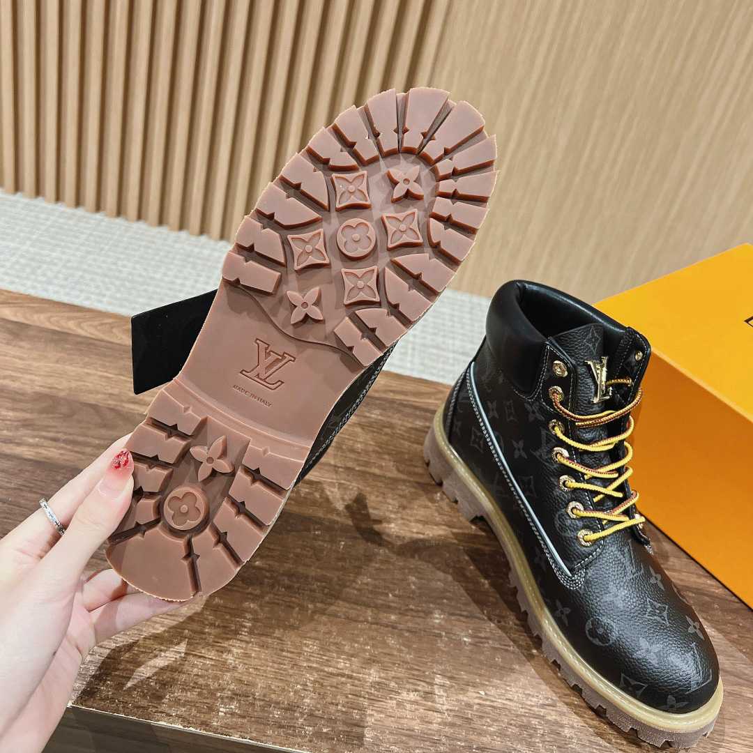 Louis Vuitton x Timberland Ankle Boot - DopestKickz