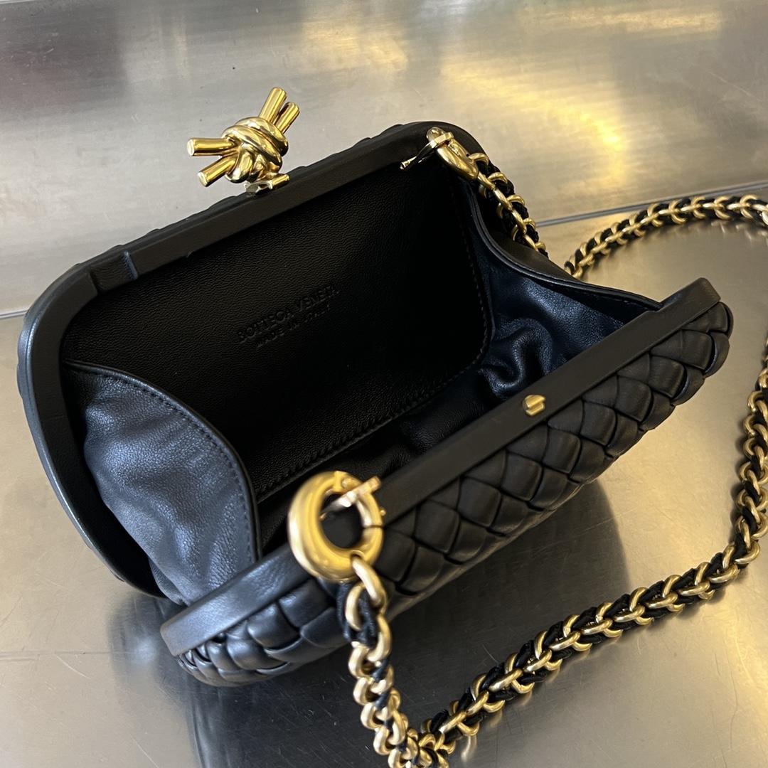 Bottega Veneta Knot （19*11.5*5cm） - DopestKickz