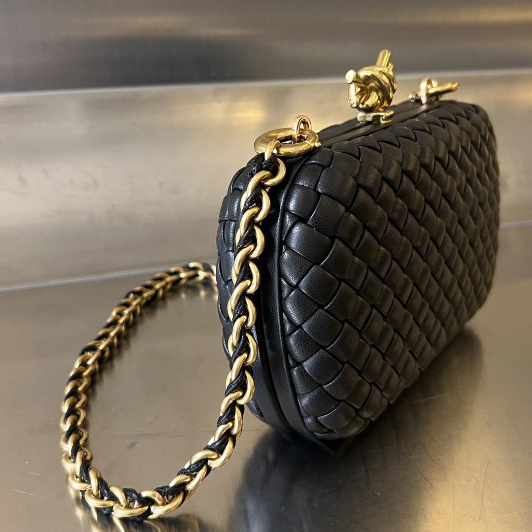 Bottega Veneta Knot （19*11.5*5cm） - DopestKickz