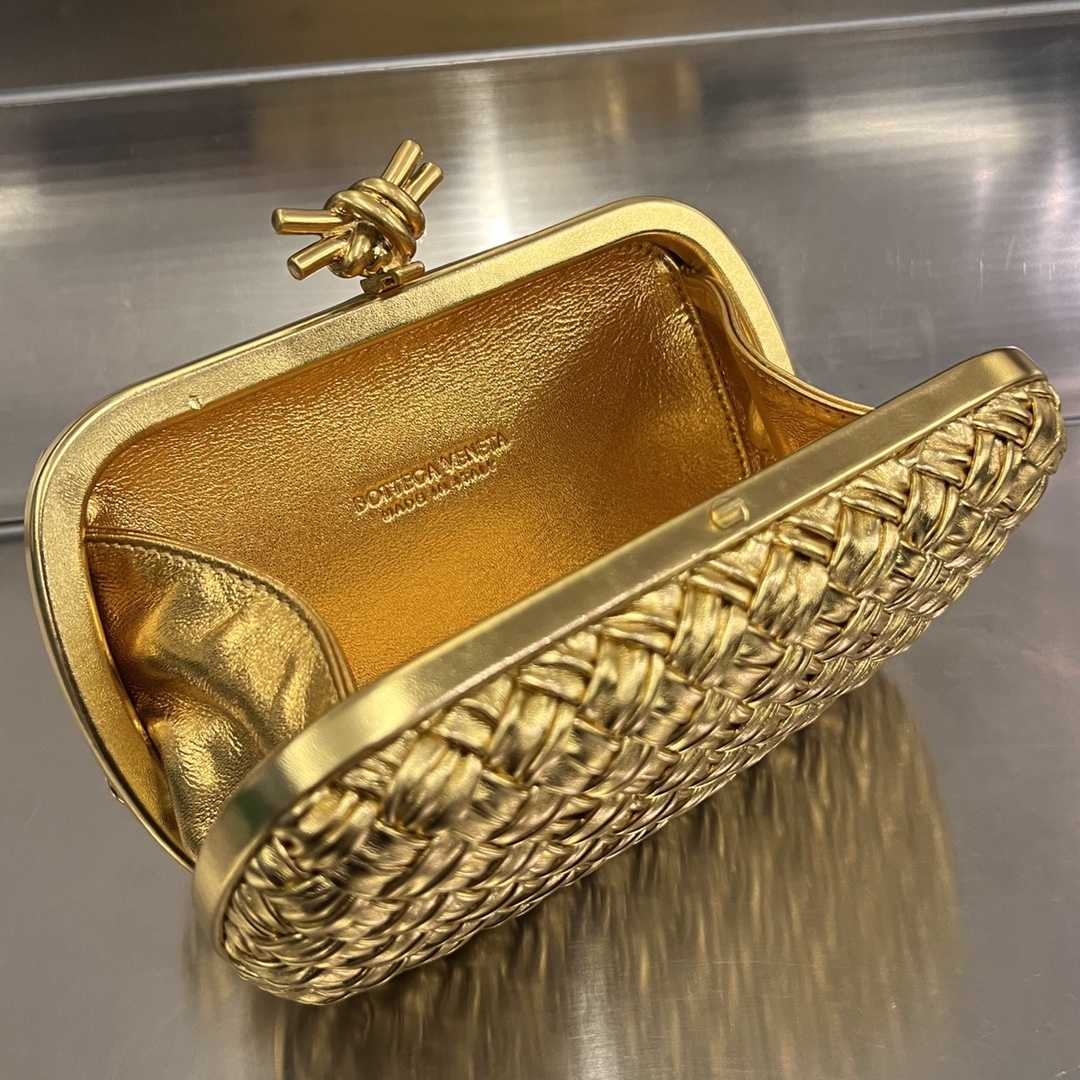Bottega Veneta Knot （19*11.5*5cm） - DopestKickz