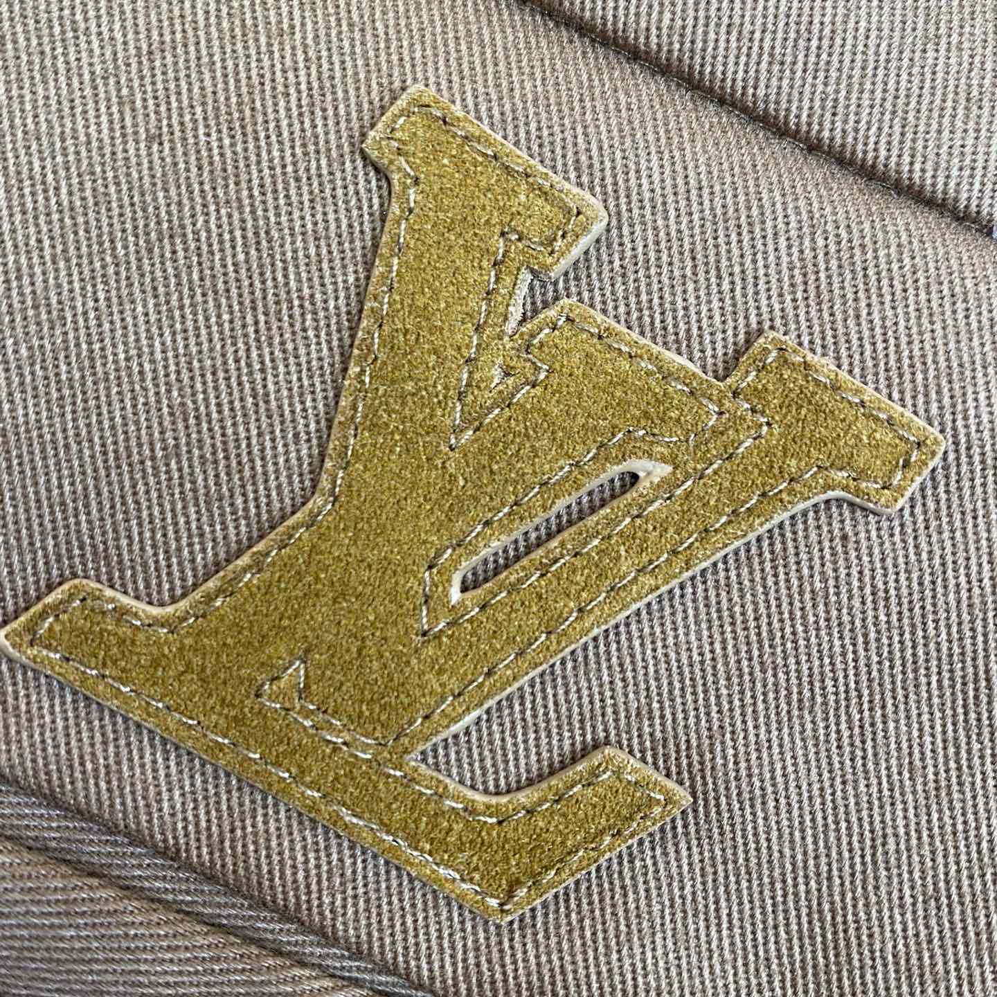Louis Vuitton Tailored Chino Pants - DopestKickz