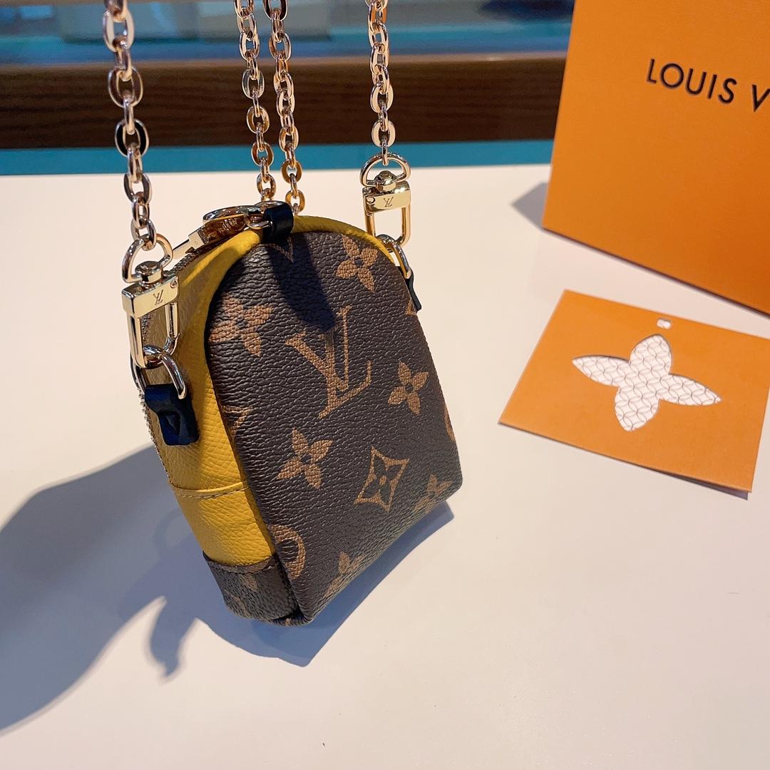 Louis Vuitton Key Holder and Bag Charm  - DopestKickz