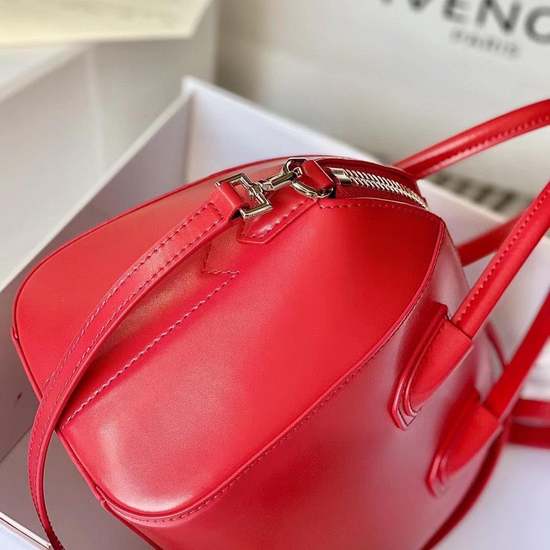 Givenchy Shiny Lord Calfskin Small Antigona Bag   22*27*13cm - DopestKickz
