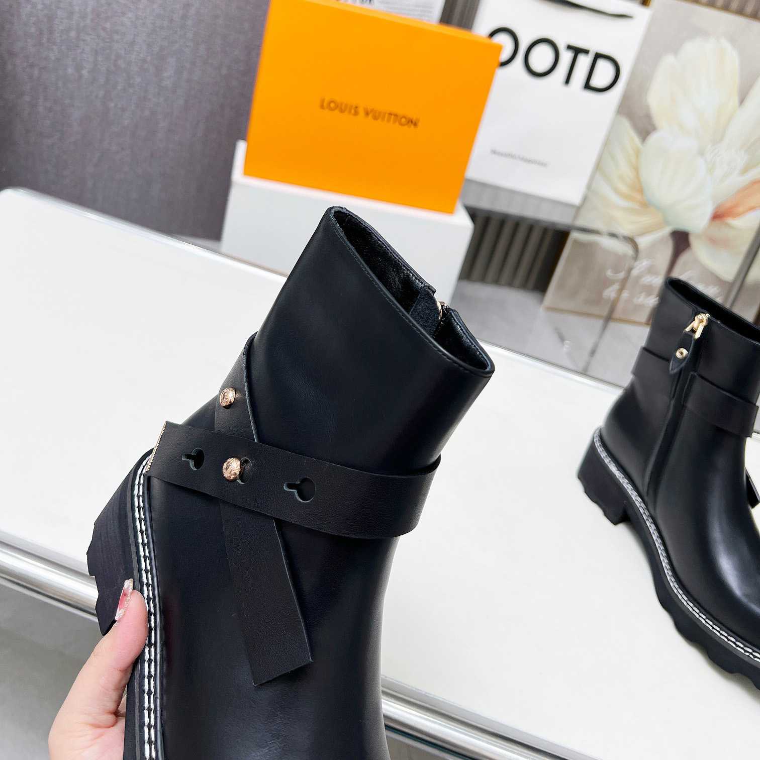 Louis Vuitton LV Beaubourg Ankle Boot   1ADADP - DopestKickz