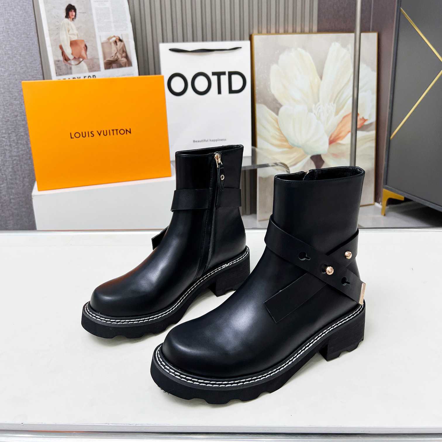 Louis Vuitton LV Beaubourg Ankle Boot   1ADADP - DopestKickz