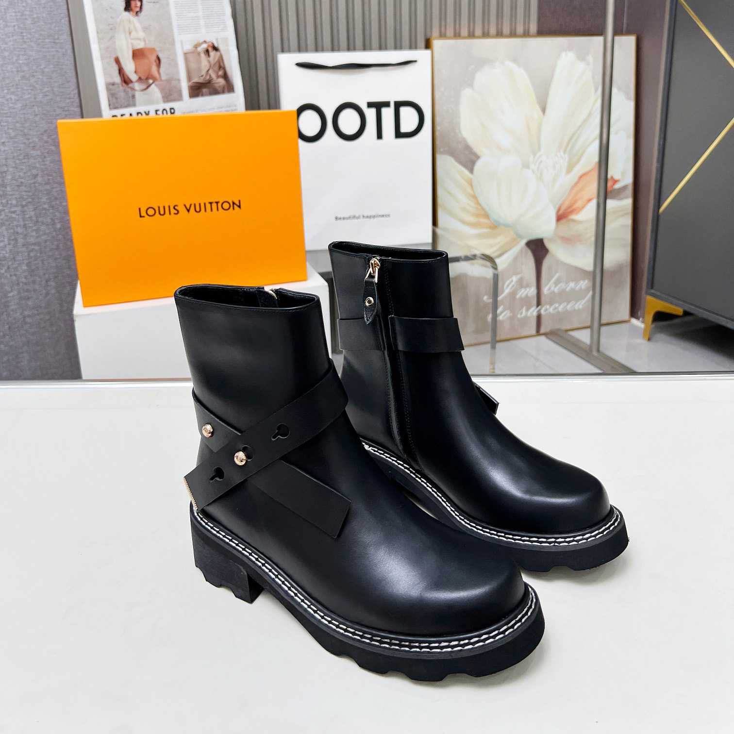 Louis Vuitton LV Beaubourg Ankle Boot   1ADADP - DopestKickz