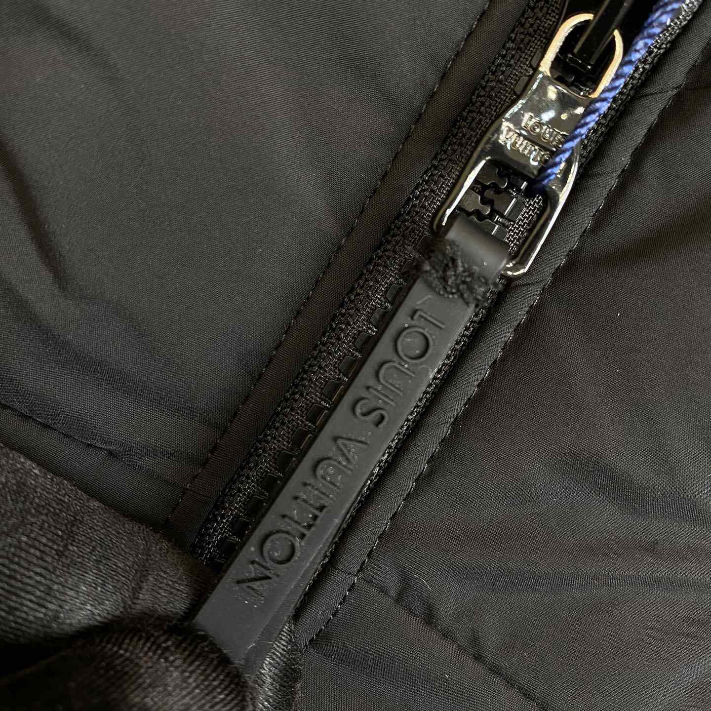 Louis Vuitton Down Blouson   1AFA37 - DopestKickz