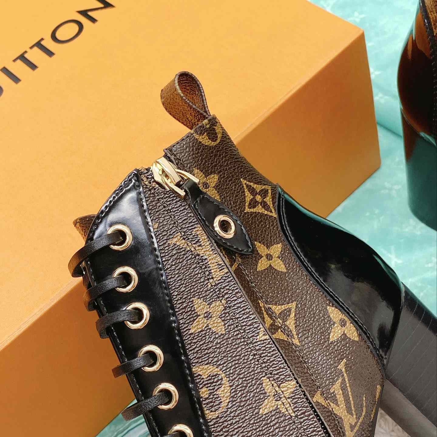 Louis Vuitton Star Trail Ankle Boot   1 A2Y7X - DopestKickz