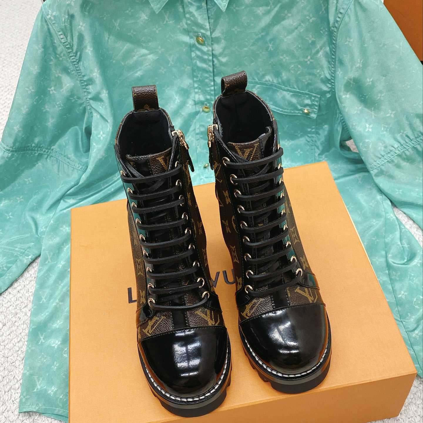 Louis Vuitton Star Trail Ankle Boot   1 A2Y7X - DopestKickz