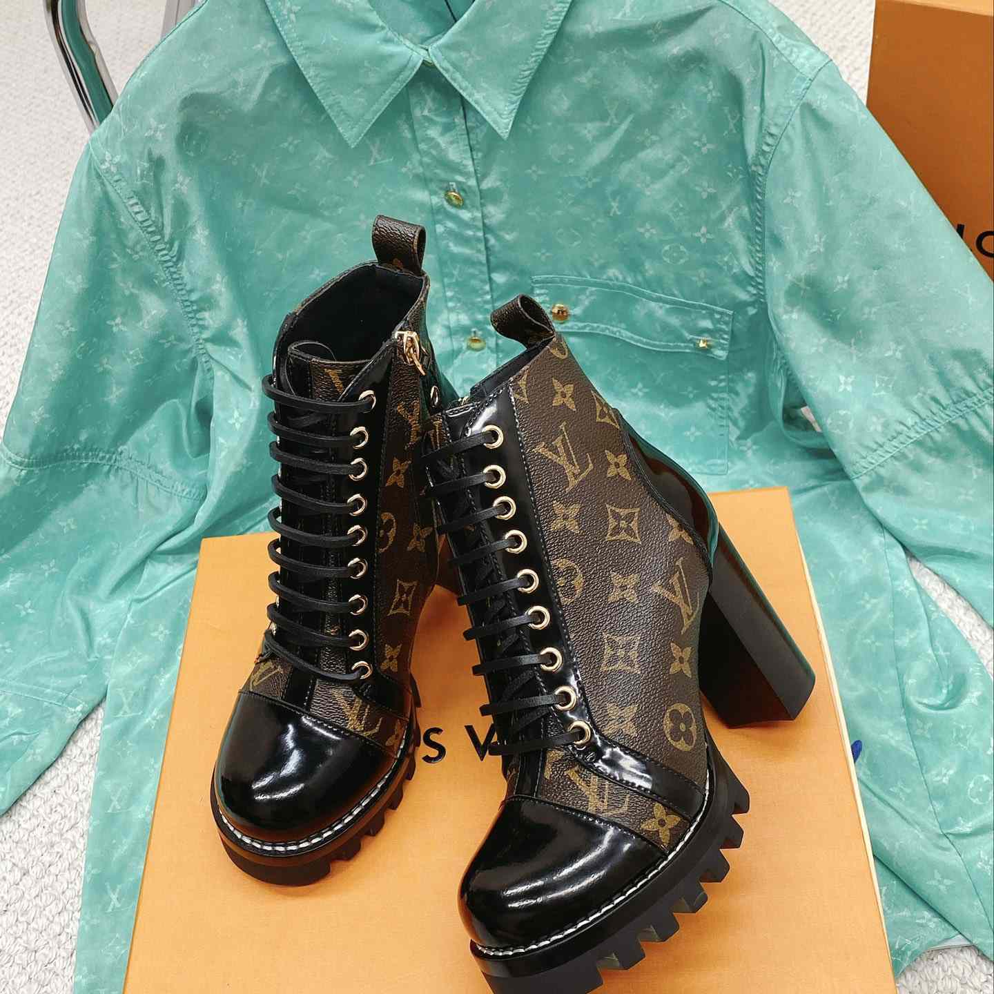 Louis Vuitton Star Trail Ankle Boot   1 A2Y7X - DopestKickz