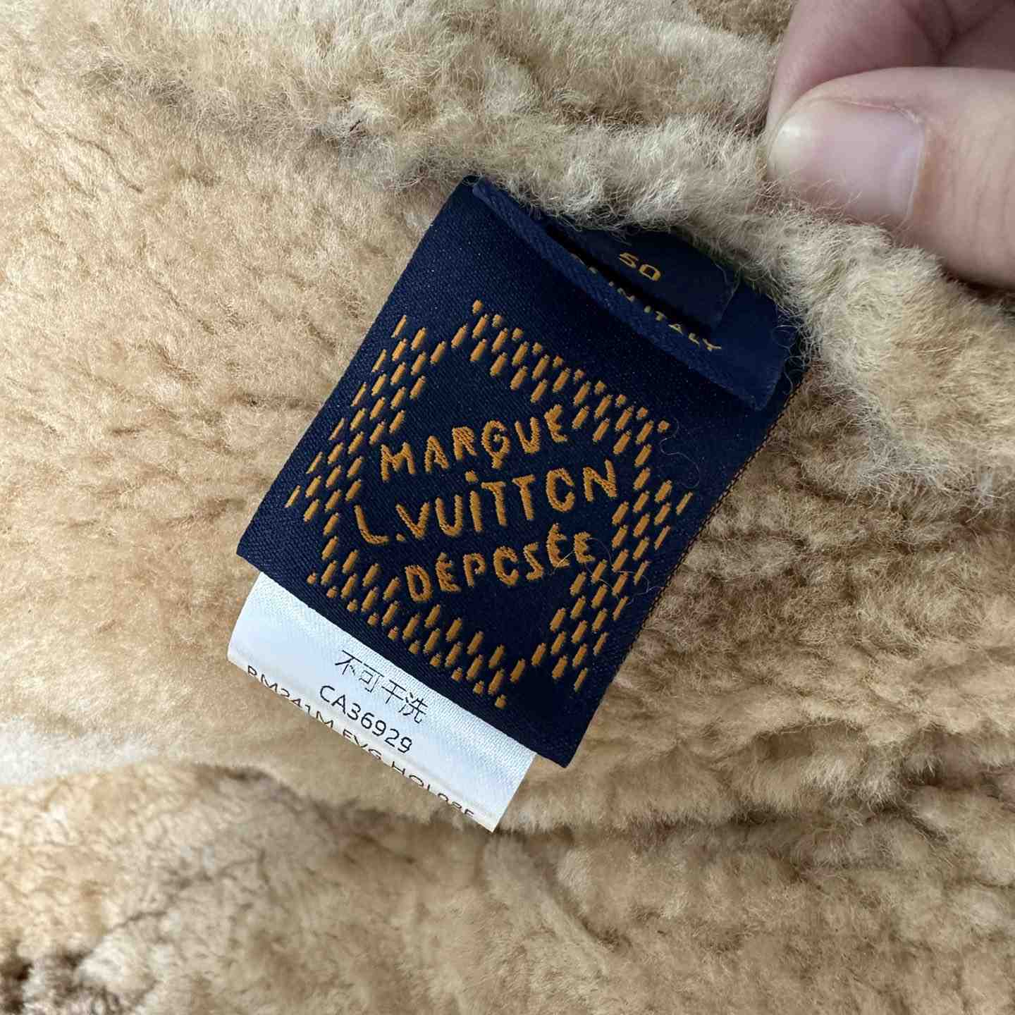 Louis Vuitton Shearling Bombardier   1AFIMP - DopestKickz