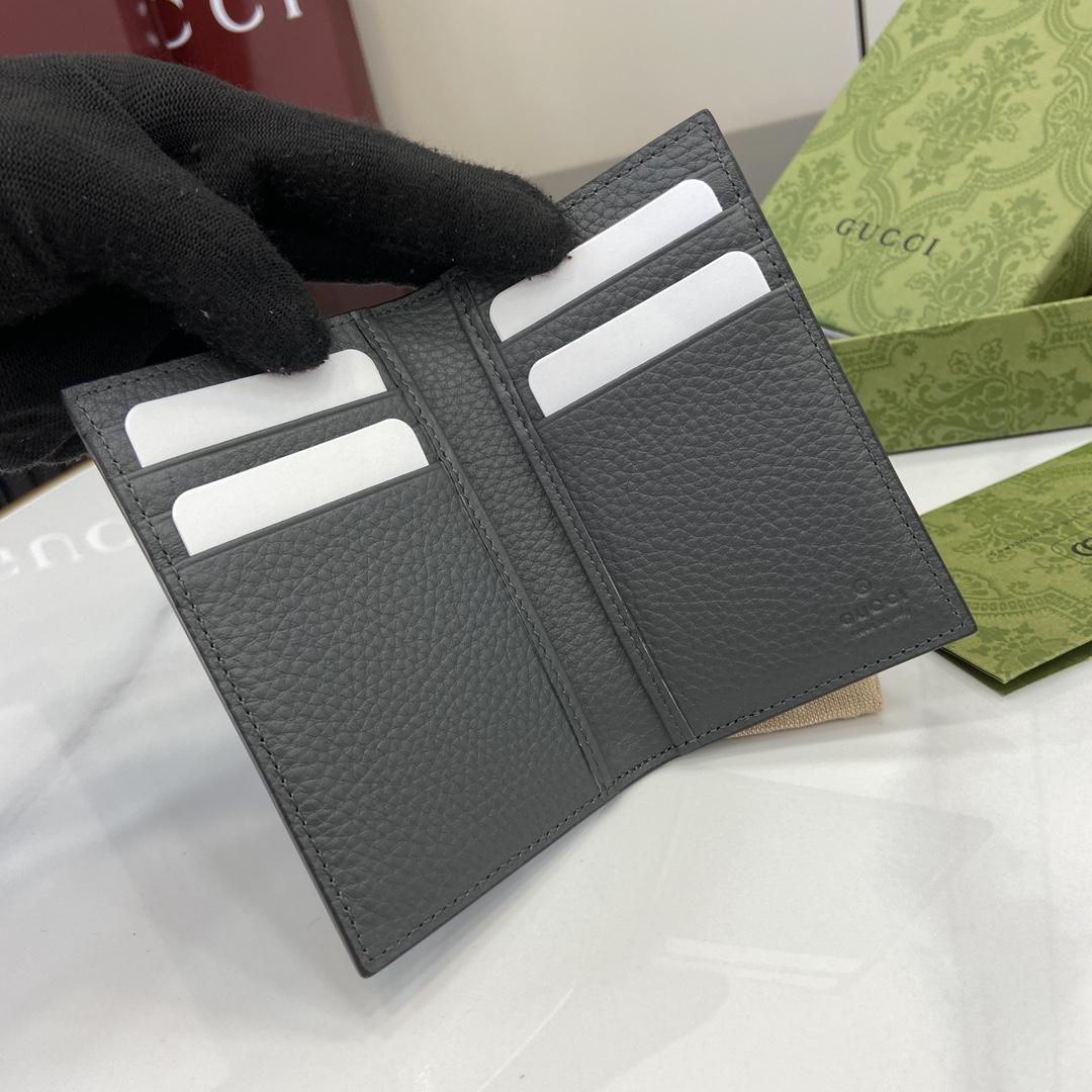 Gucci Card Case With GG Shadow - DopestKickz