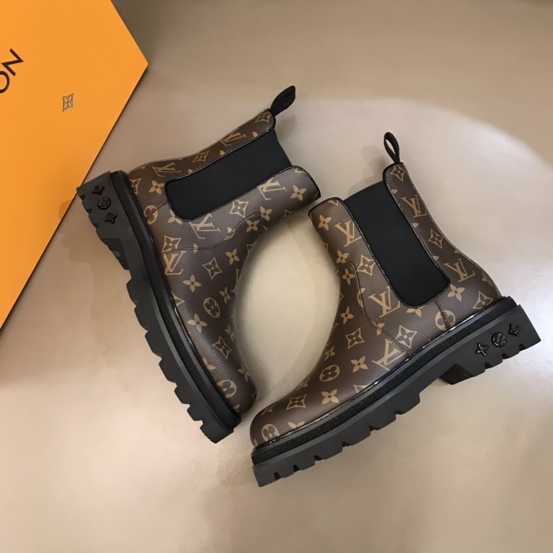 Louis Vuitton Men's Ankle Boots - DopestKickz