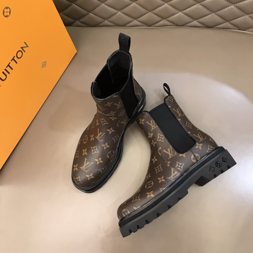 Louis Vuitton Men's Ankle Boots - DopestKickz
