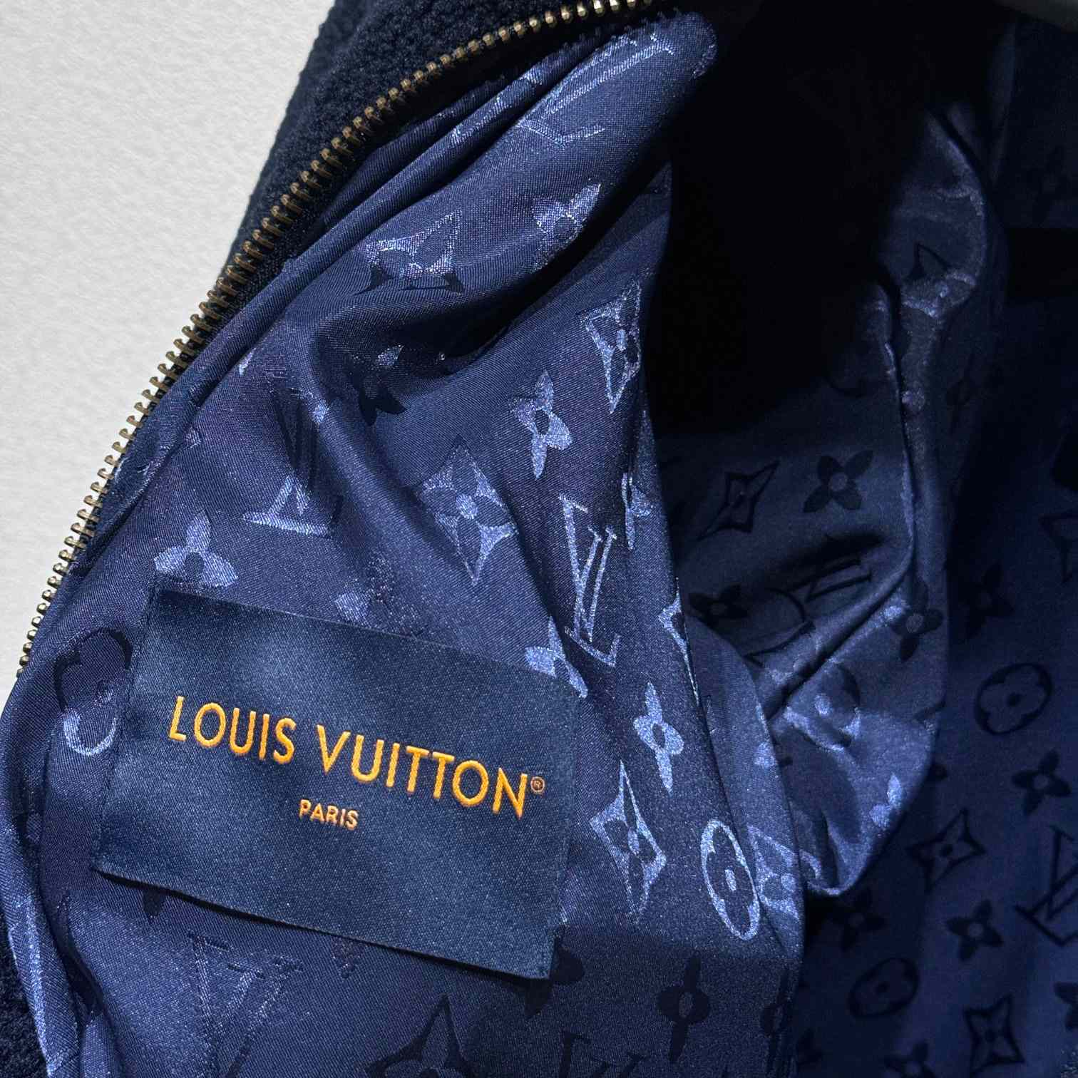 Louis Vuitton Leather Patch Fleece Blouson   1AGLXN - DopestKickz