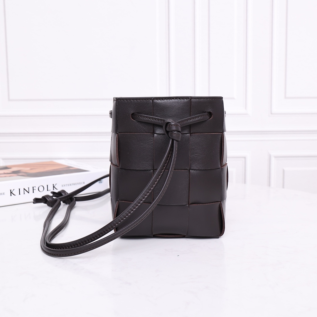 Bottega Veneta Small Cassette Cross-Body Bucket - DopestKickz