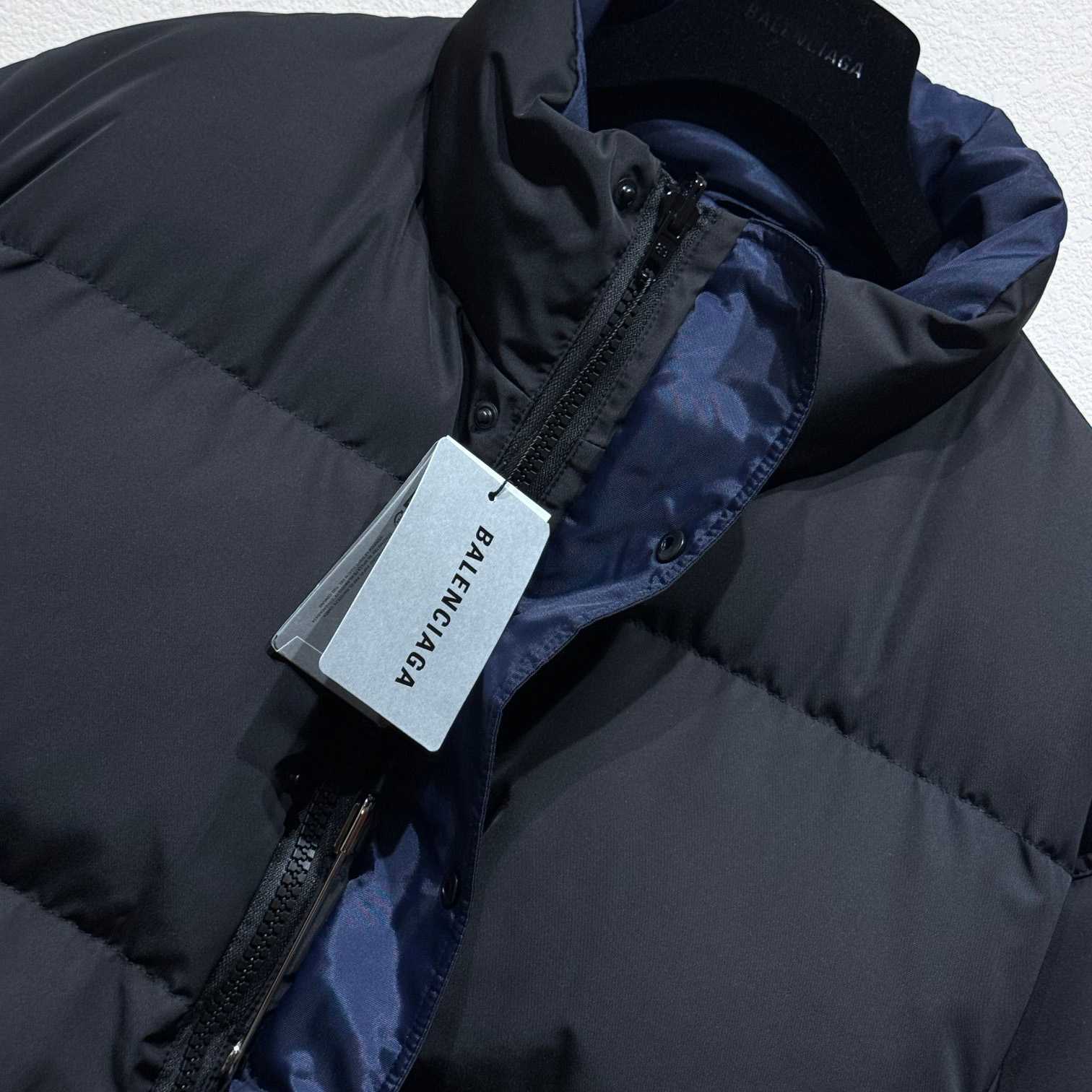 Balenciaga Loop Sports Icon Reversible Puffer In Black - DopestKickz