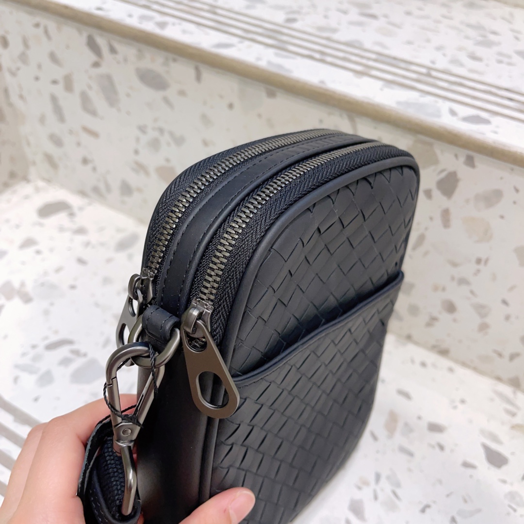 Bottega Veneta Crossbody Bag  - DopestKickz
