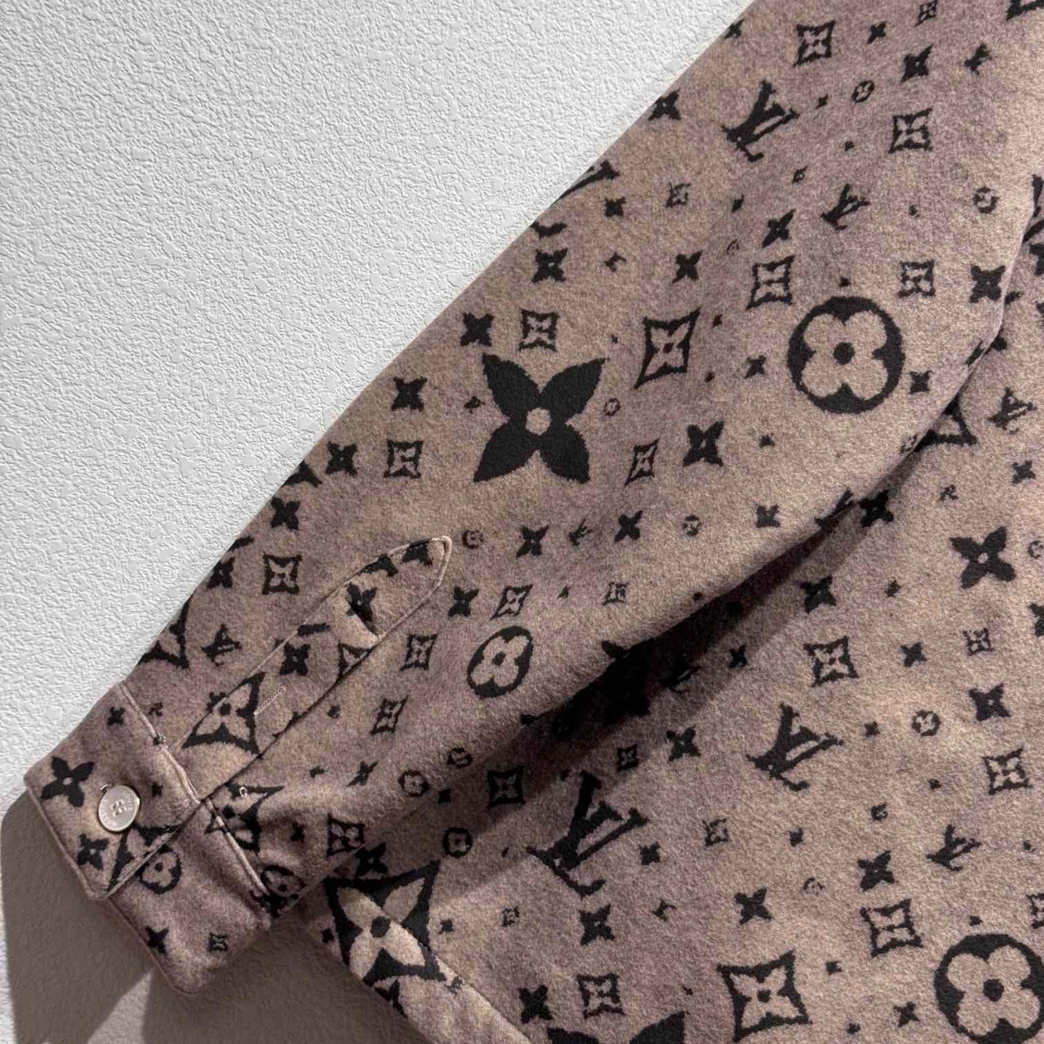 Louis Vuitton Monogram Double Face Wool, Silk And Cashmere-Blend Overshirt  1AFYF7 - DopestKickz
