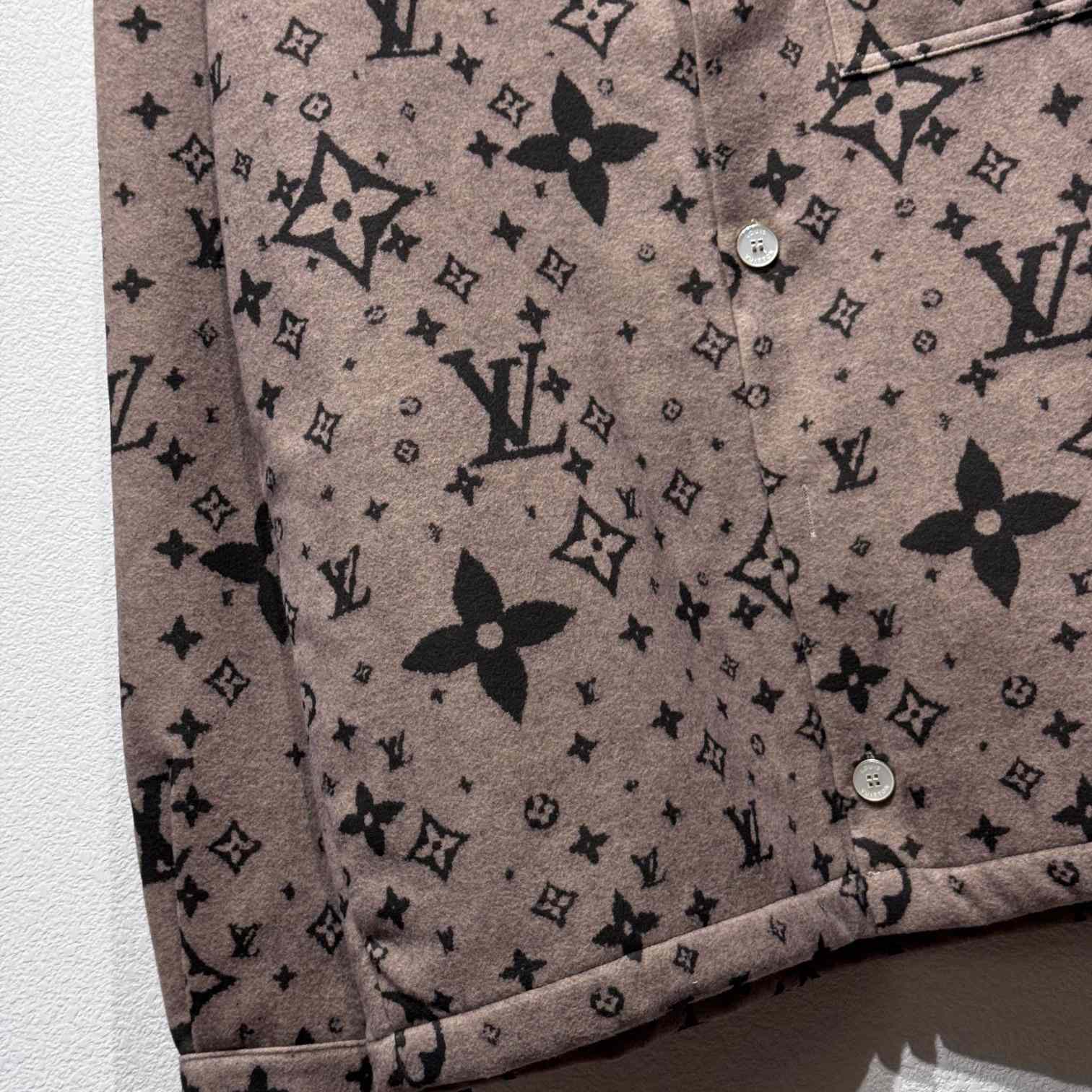 Louis Vuitton Monogram Double Face Wool, Silk And Cashmere-Blend Overshirt  1AFYF7 - DopestKickz