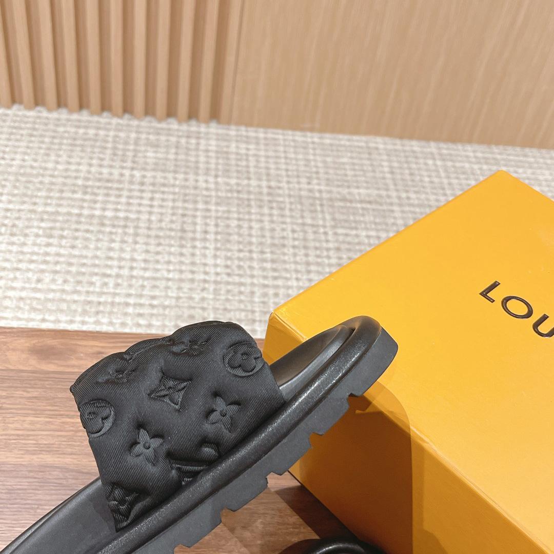 Louis Vuitton Pool Pillow Comfort Mules - DopestKickz
