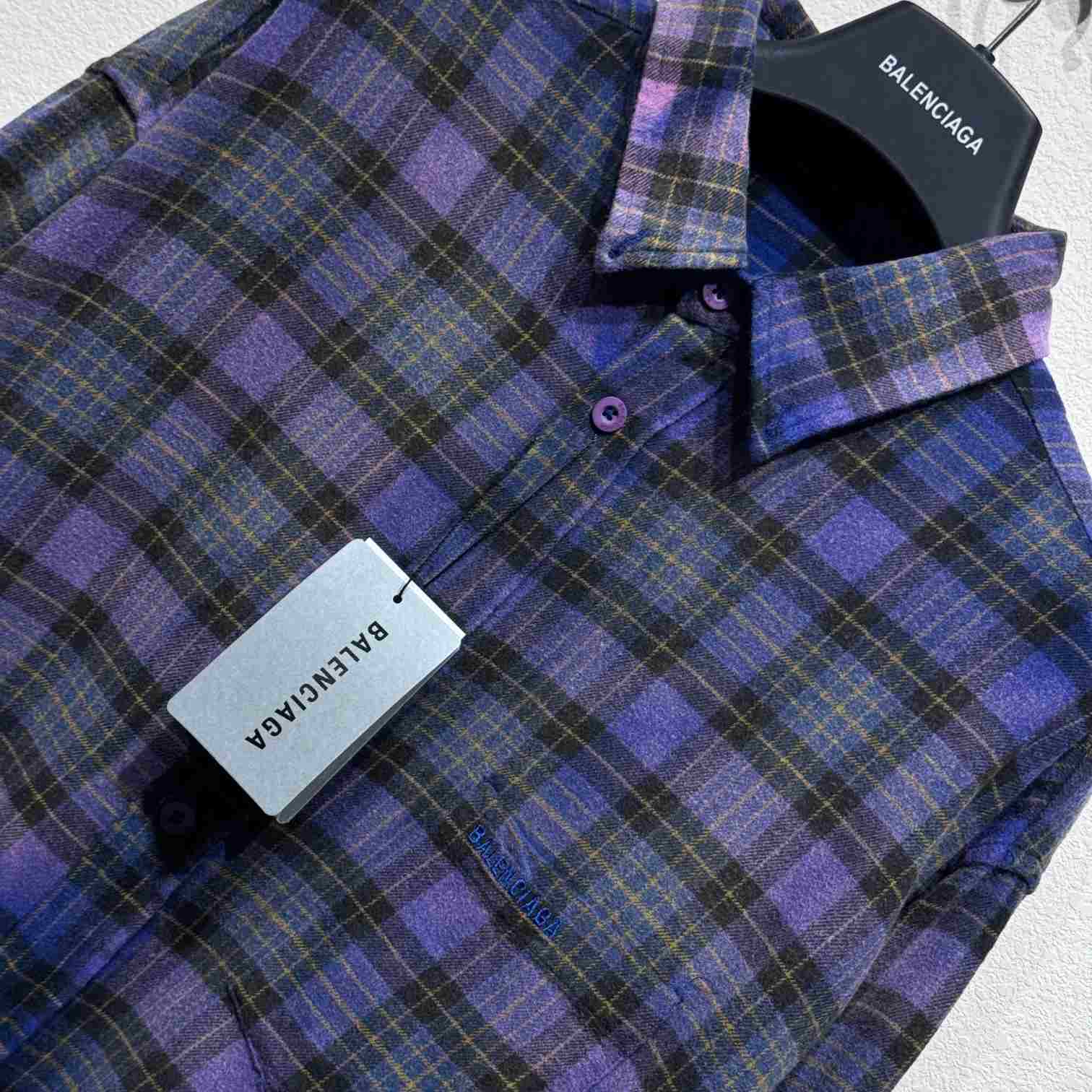 Balenciaga Men's Shirt Large Fit - DopestKickz