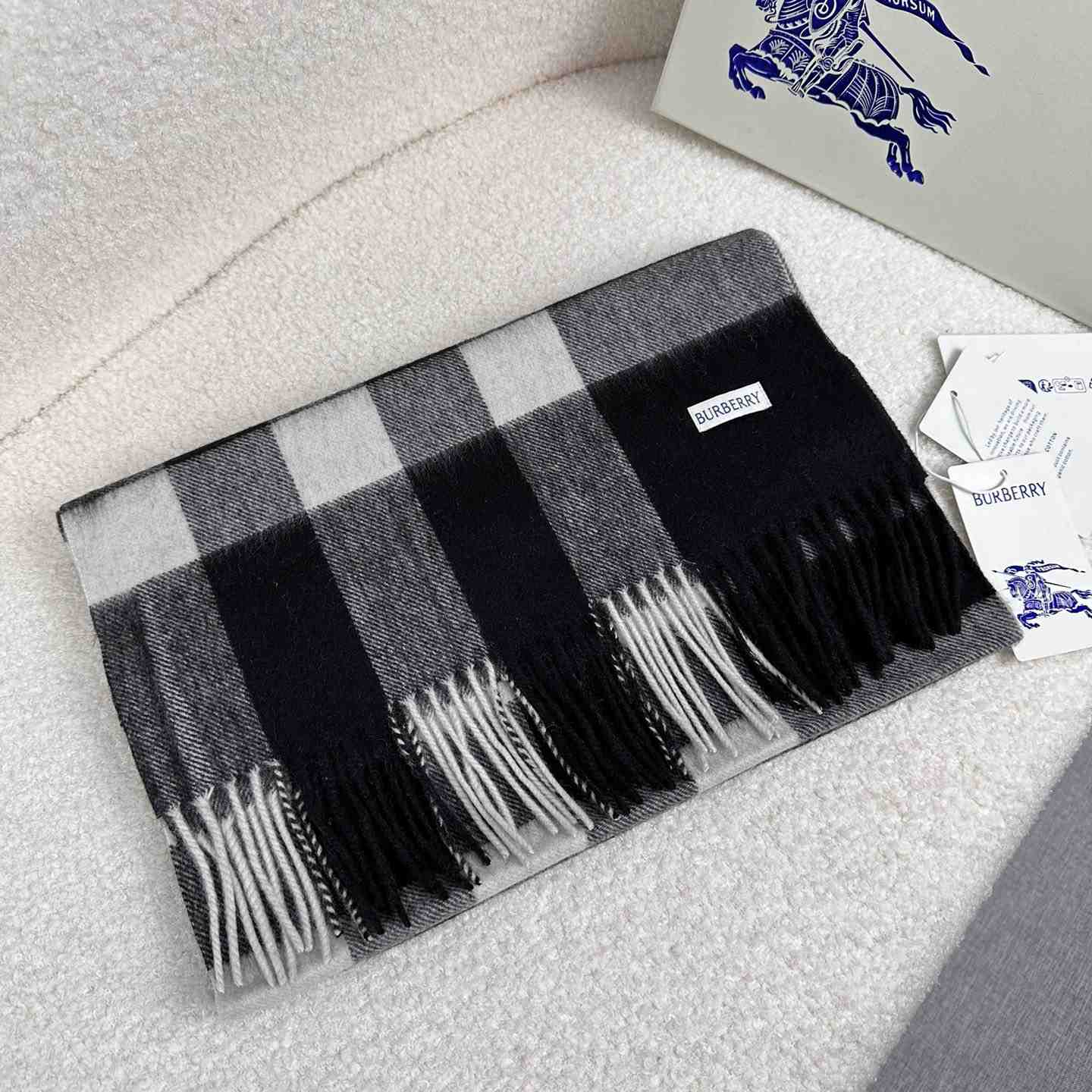 Burberry Scarf   180*40cm - DopestKickz