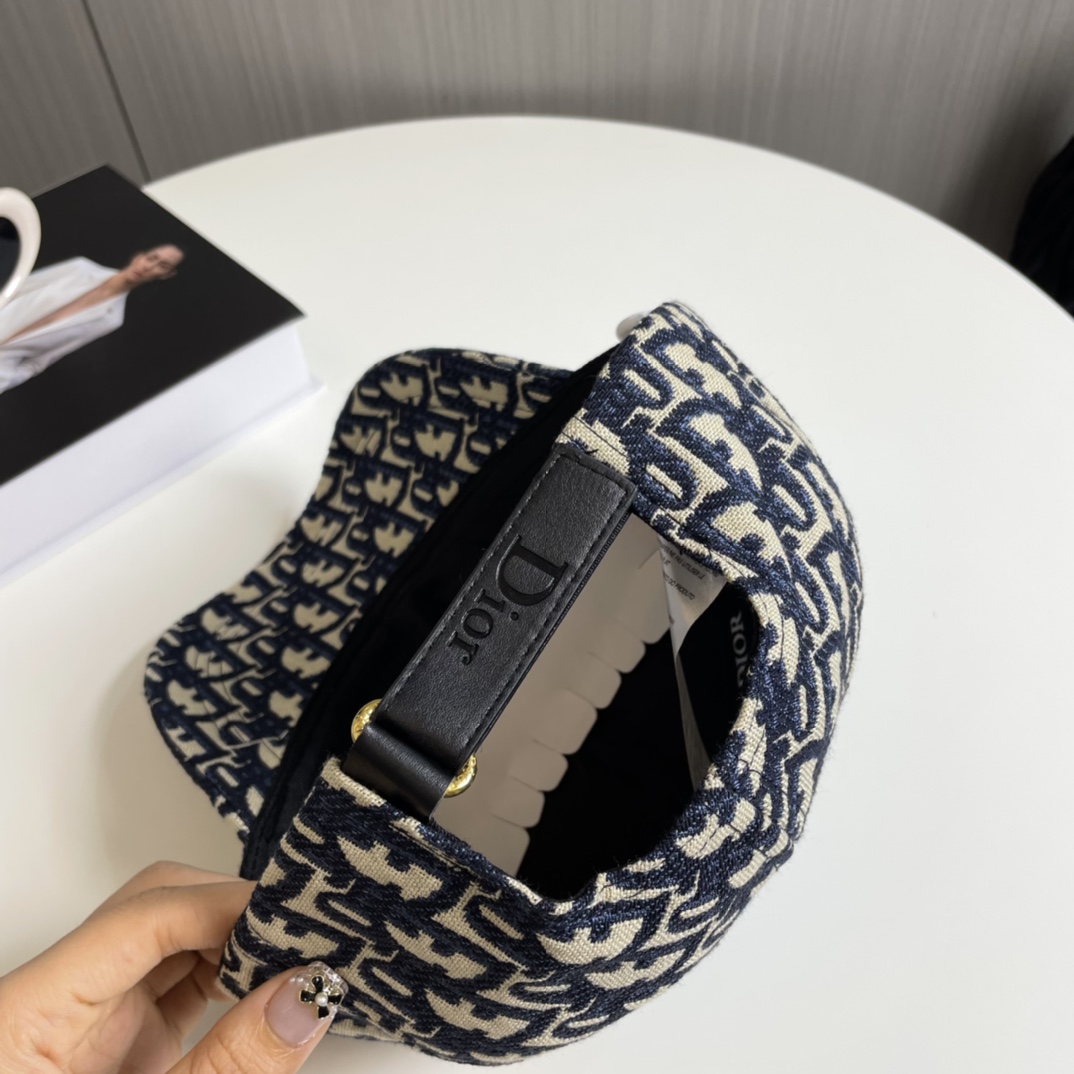 Dior Oblique Cap - DopestKickz
