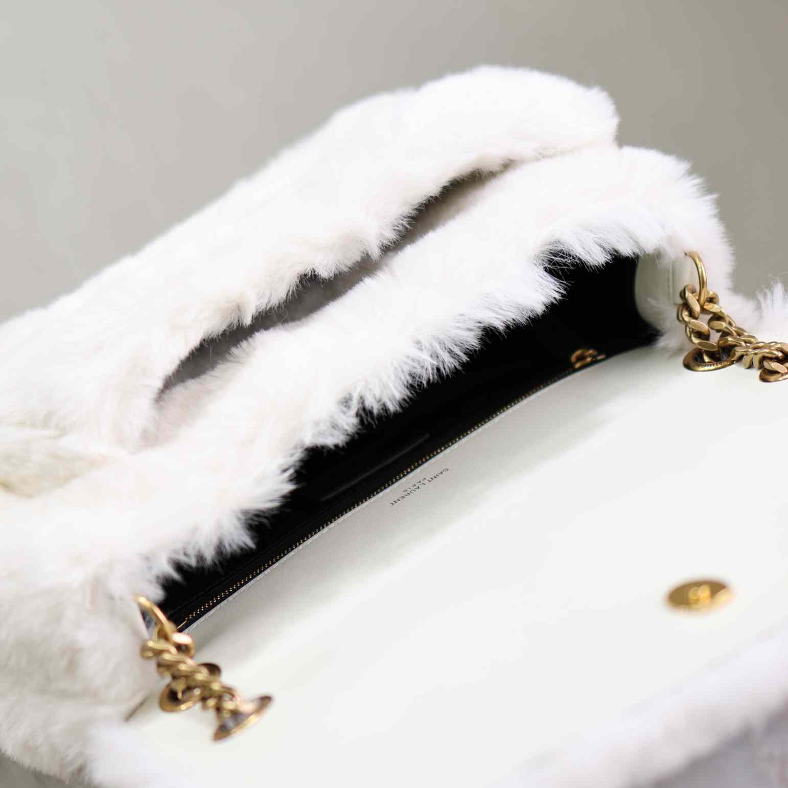 Saint Laurent Niki Medium Soft Bag  (28×20×8.5cm) - DopestKickz