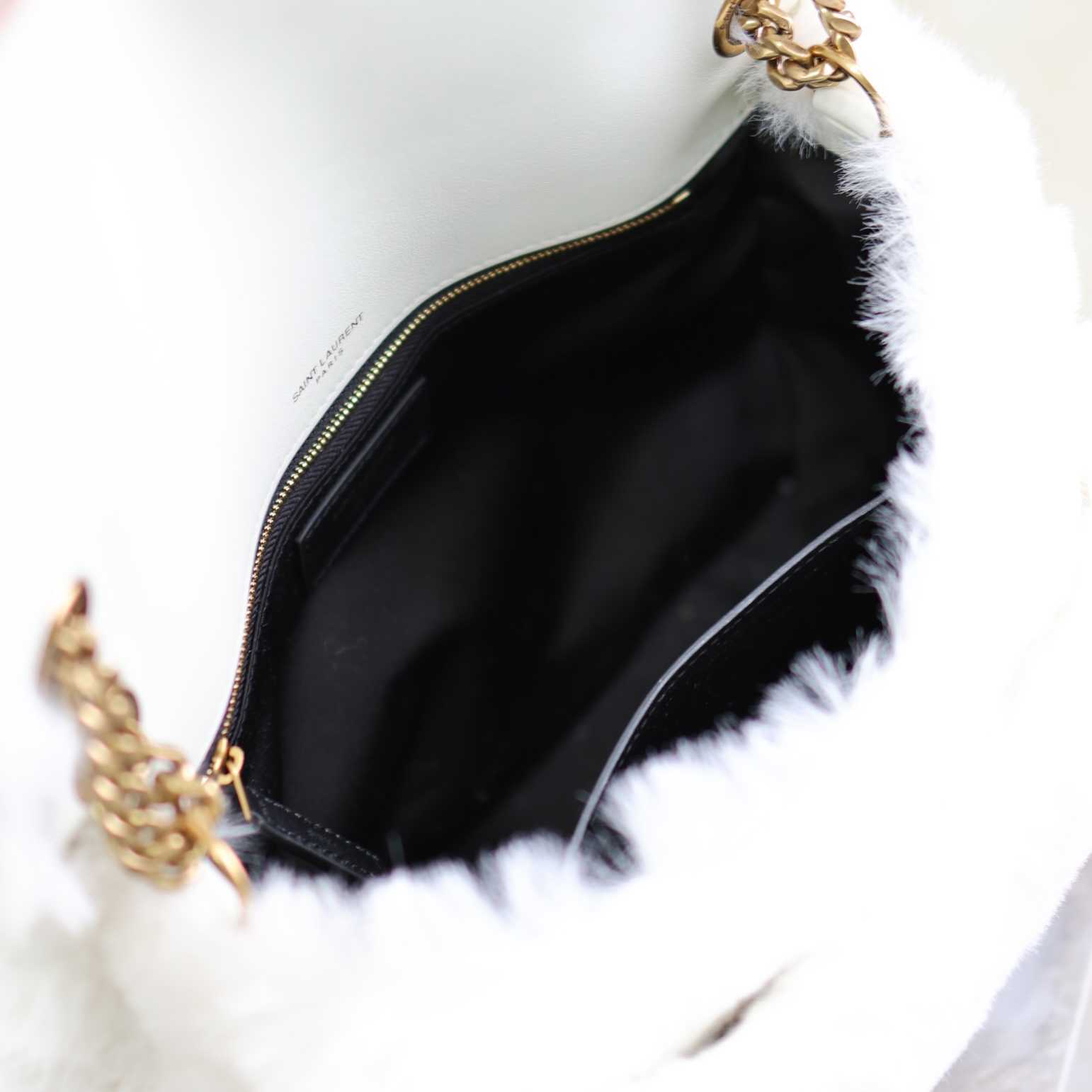 Saint Laurent Niki Medium Soft Bag  (28×20×8.5cm) - DopestKickz