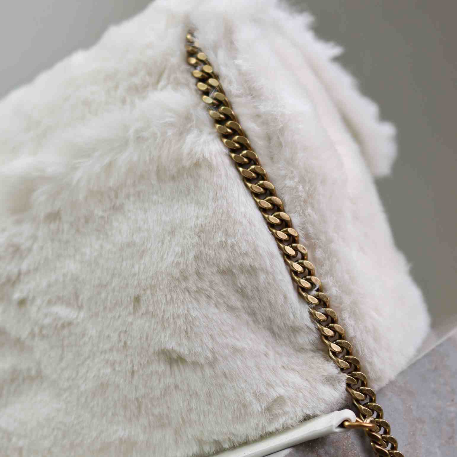 Saint Laurent Niki Medium Soft Bag  (28×20×8.5cm) - DopestKickz
